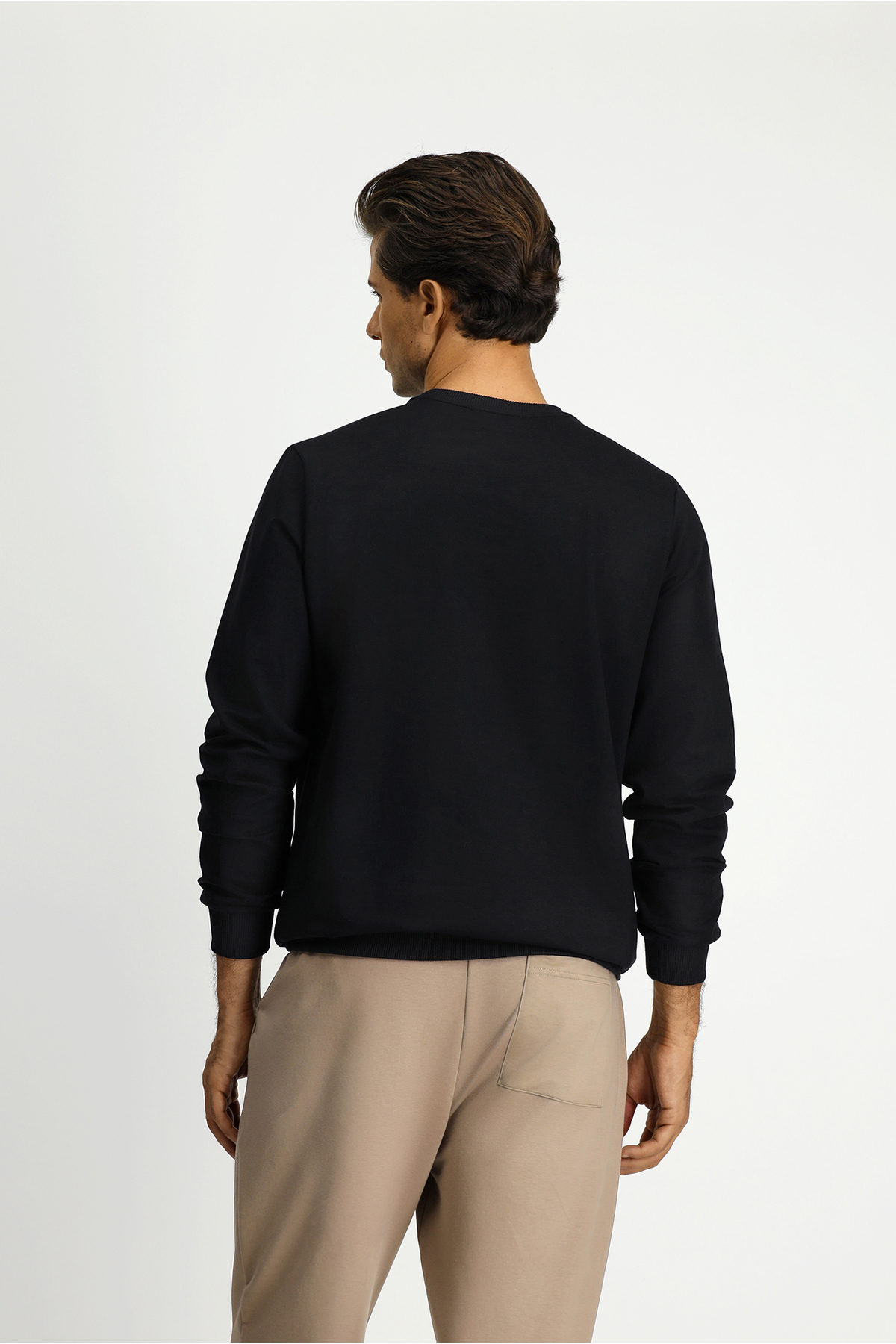 Kiğılı  Bisiklet Yaka Regular Fit Nakışlı Basic Sweatshirt - Görsel 4