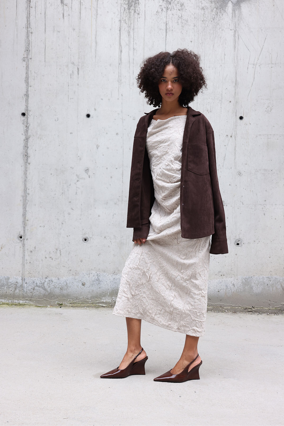 LUTVELIZADE  Topuklu 2614 - Deri Görünümlü Sivri Burun Dolgu Topuk Acı Kahve Kadın Topuklu - Görsel 4