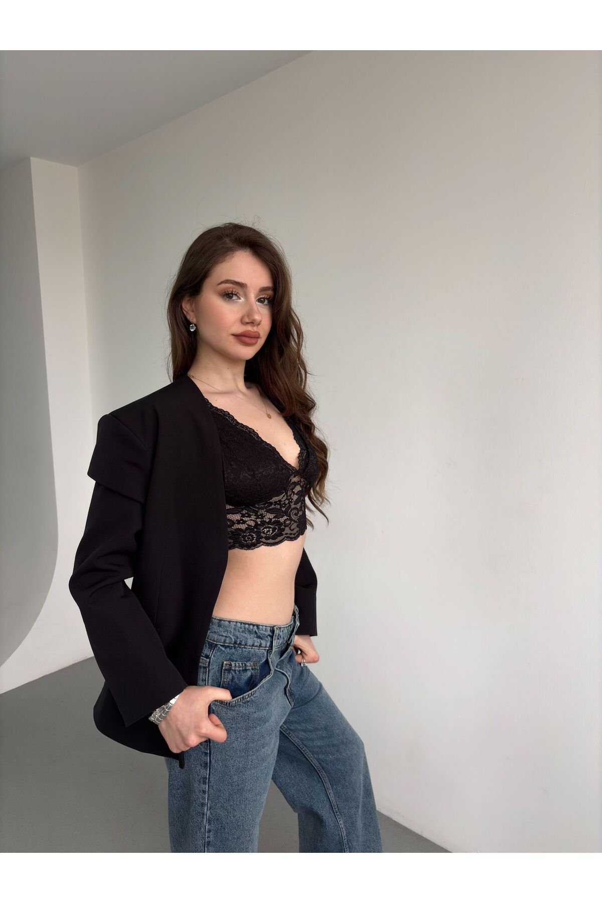 FORSACE  Kadın Dantelli Kalın Askılı V Yaka Astarlı Crop Büstiyer Bralet - Görsel 5