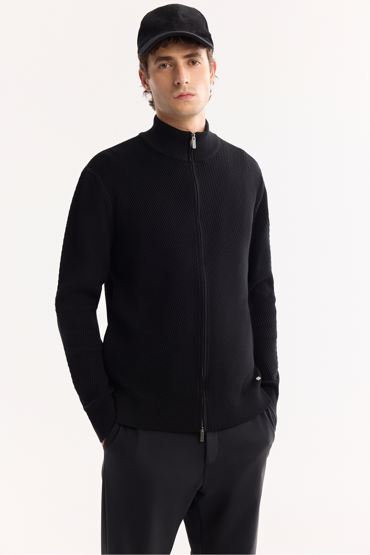 Avva  Erkek Siyah Dik Yaka Fermuarlı Pamuklu Soft Touch Dokulu Regular Fit Hırka A52Y5181 - Görsel 2