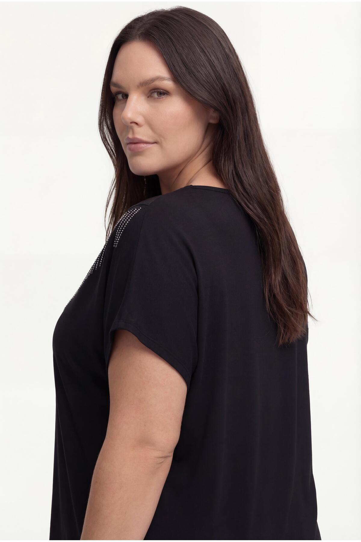 Ebsumu  Kadın Büyük Beden Deri Görünüm Ve Püskül Detay Siyah Bluz - Görsel 7