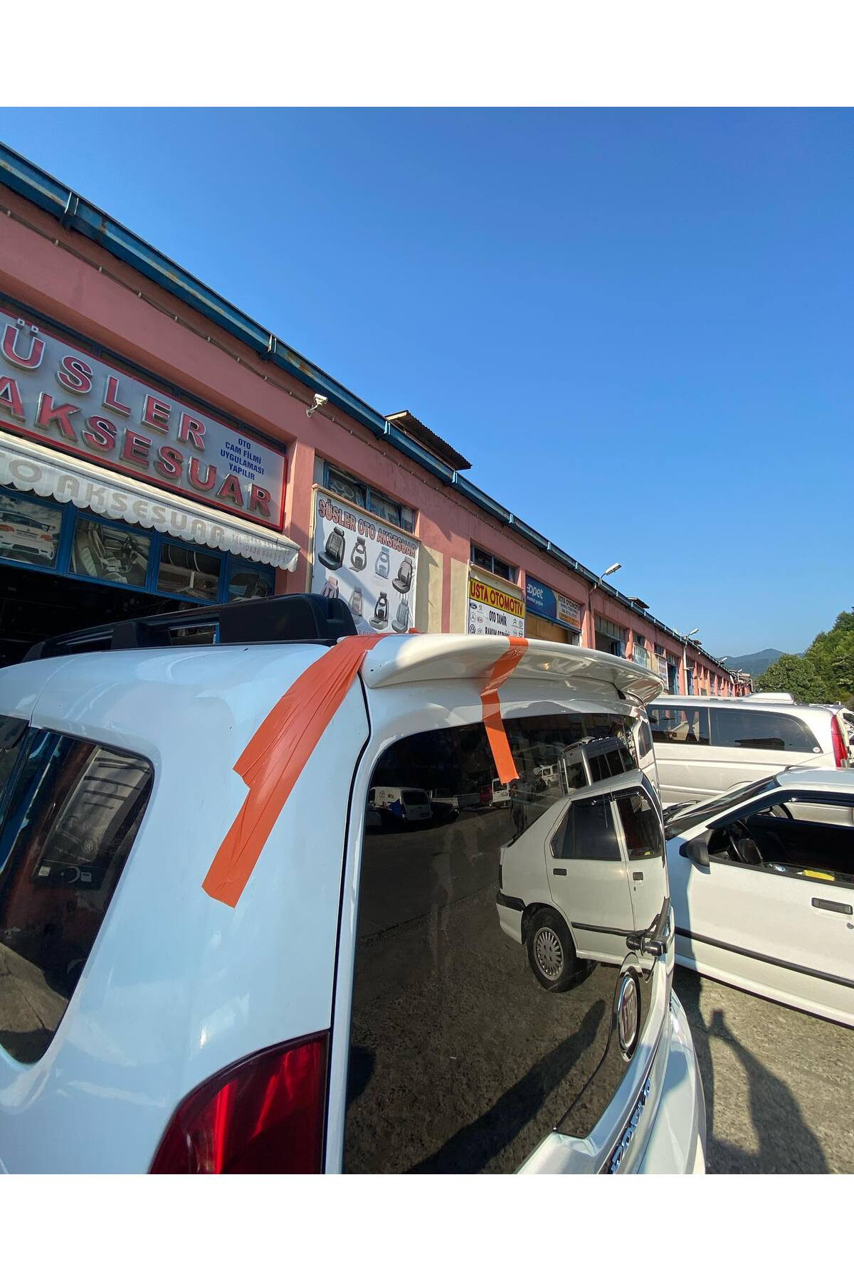 Fiat Doblo 2011-2023 Beyaz Boyali Spoiler Plastik
