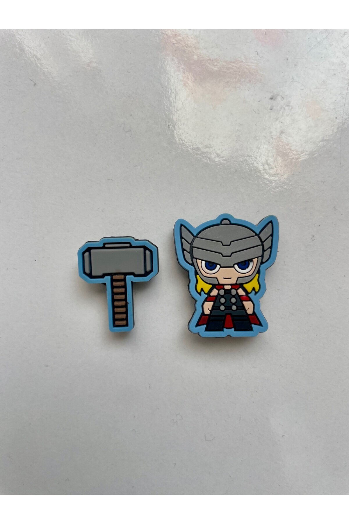 atölye karnaval Thor Ve Çekiç Jibbitz Terlik Süsü charm 2ad