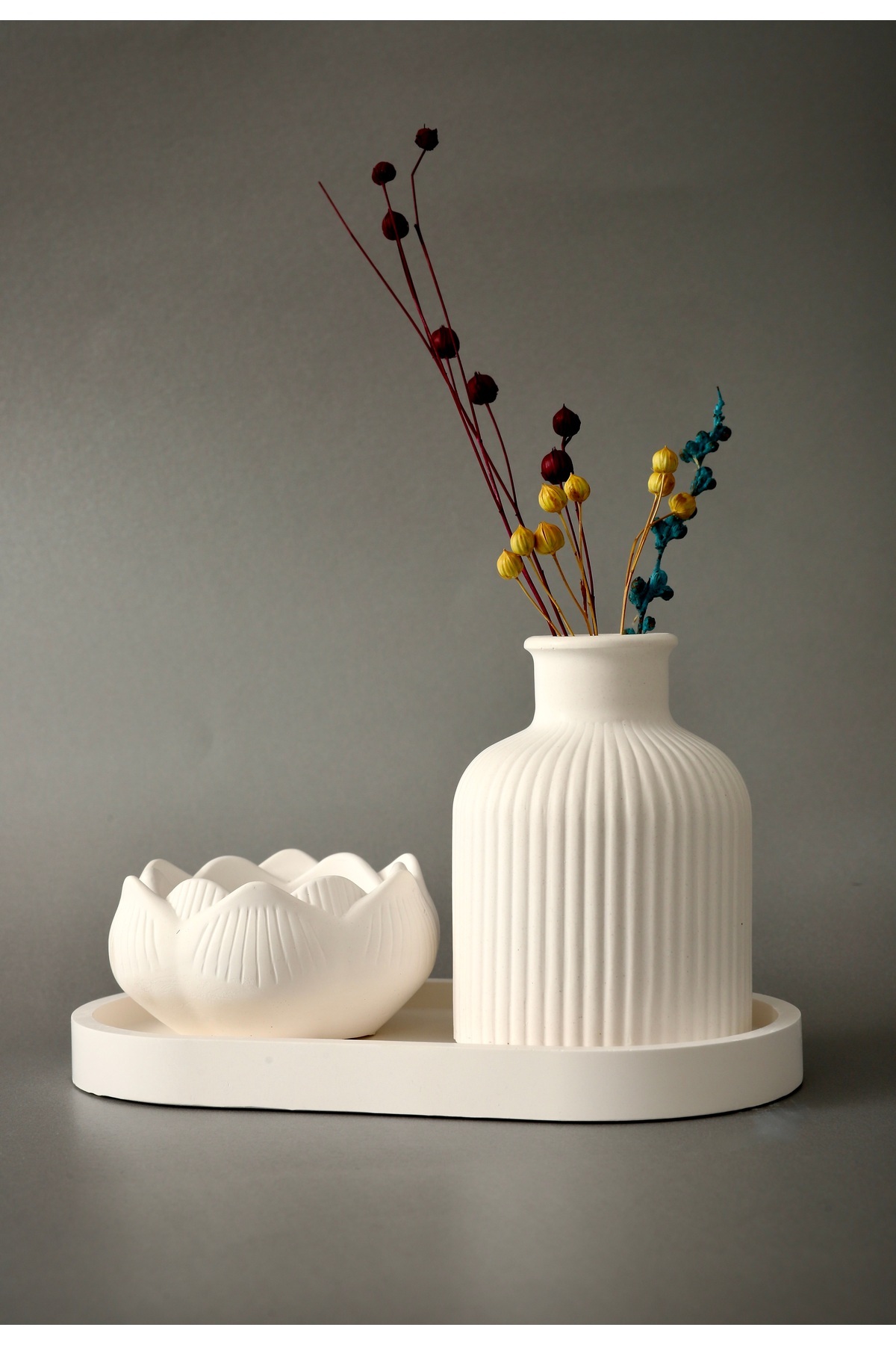 3-Piece Decorative Bohemian Minimalist Vase Set (Candle Gift)