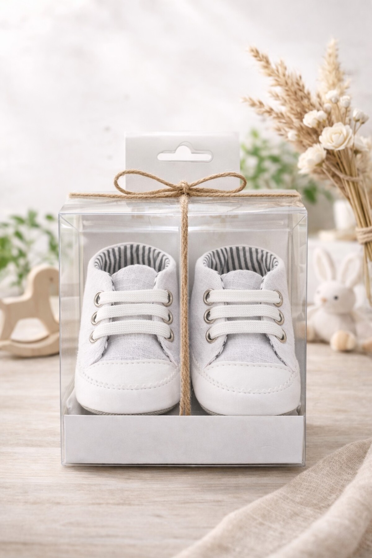 Arin Baby BAĞCIKLI BEYAZ BEBEK AYAKKABI /UNISEX BEBEK AYAKKABI /KUTULU HEDİYELİK YENİDOĞAN fotoğrafı 3 (önizleme)