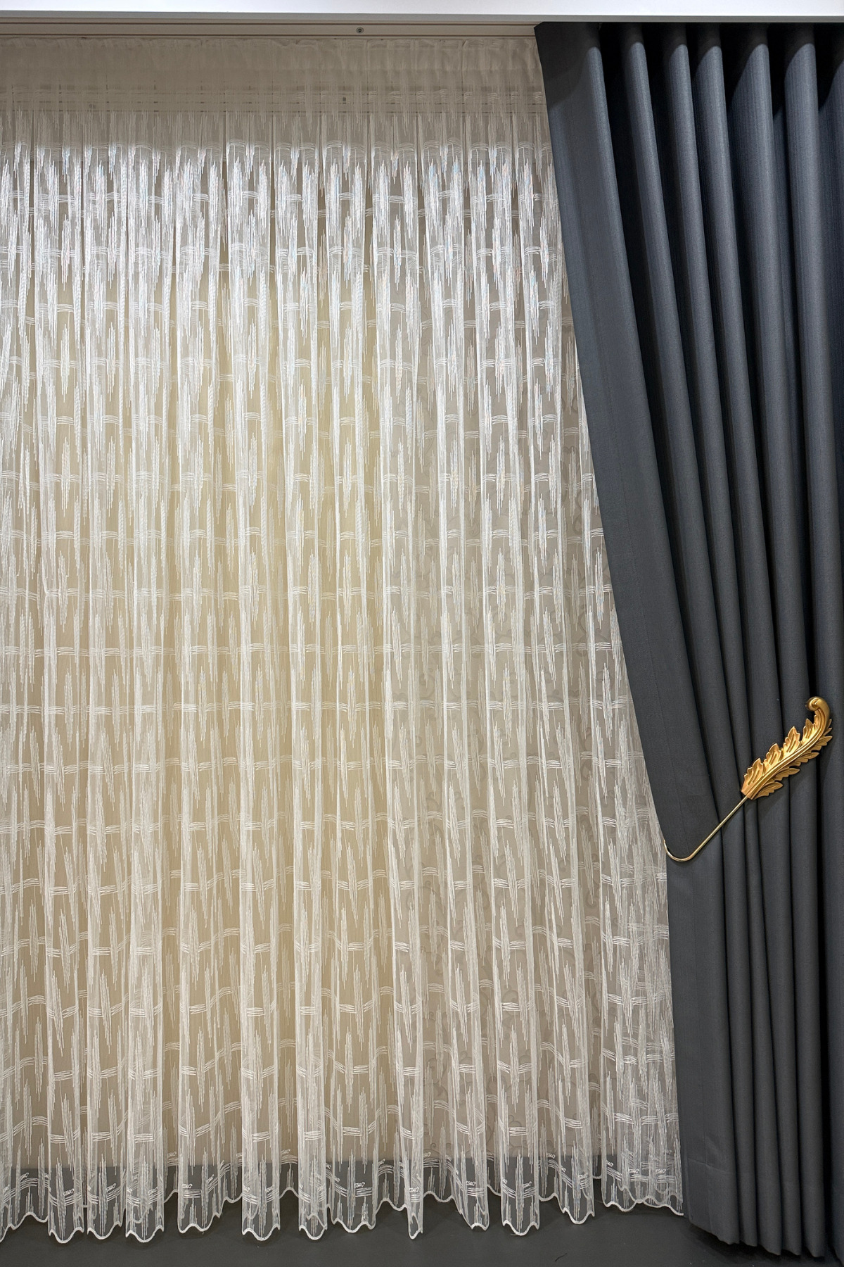 1-3 FREQUENT PLEAT MİLANO PATTERN BRODE TULLE CURTAIN, FULL WHITE IRON-ON SKIRTS LEADED TULLE CURTAIN