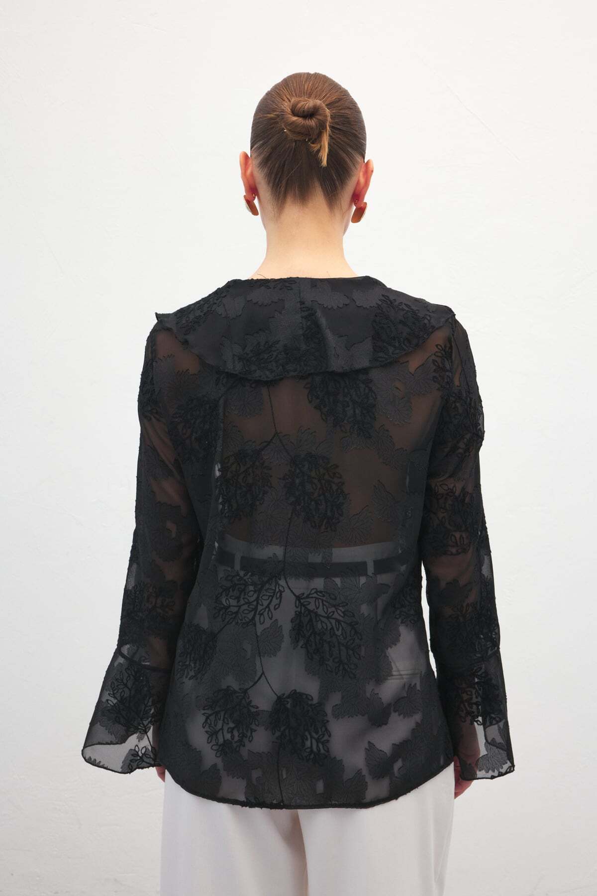 Sateen  Fırfır Detaylı Nakışlı Gömlek - Siyah - Görsel 8