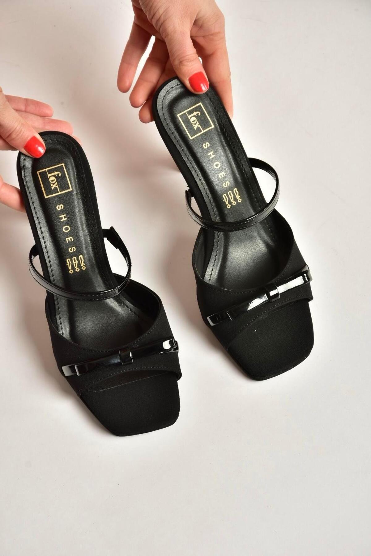 あんこ Fox Shoes Y518710204 Siyah Kumaş İnce Topuklu Kadın Terlik