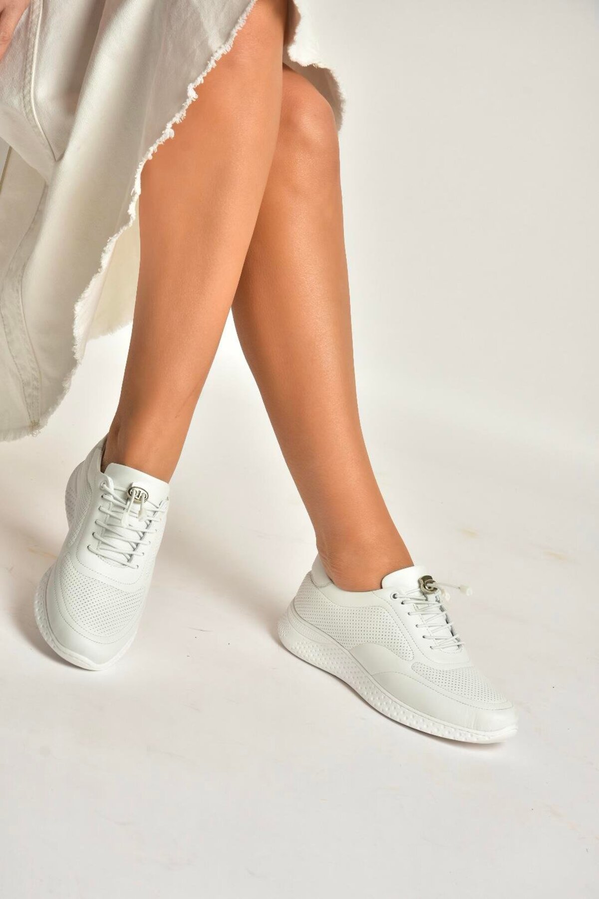SABOTENブーケ Fox Shoes Y999255803 Beyaz Hakiki Deri Kadın Spor Ayakkabı