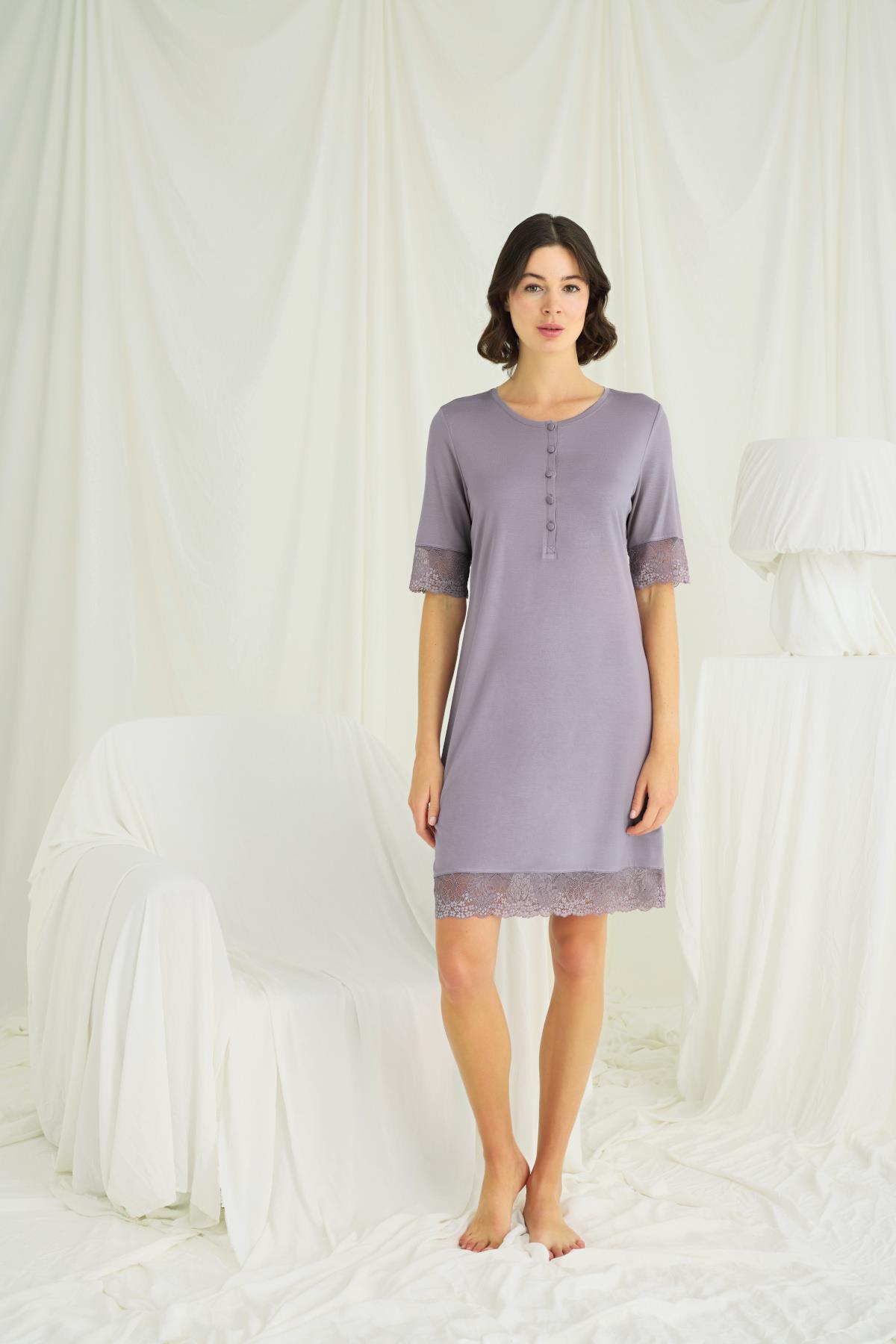 melonika Dantel Detaylı Kısa Kollu Ve Önü Düğmeli Gecelik