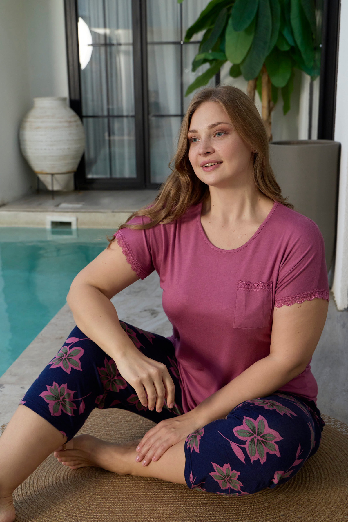 Pink Ring Viscose Short Sleeve Plus Size Capri Pajamas Set