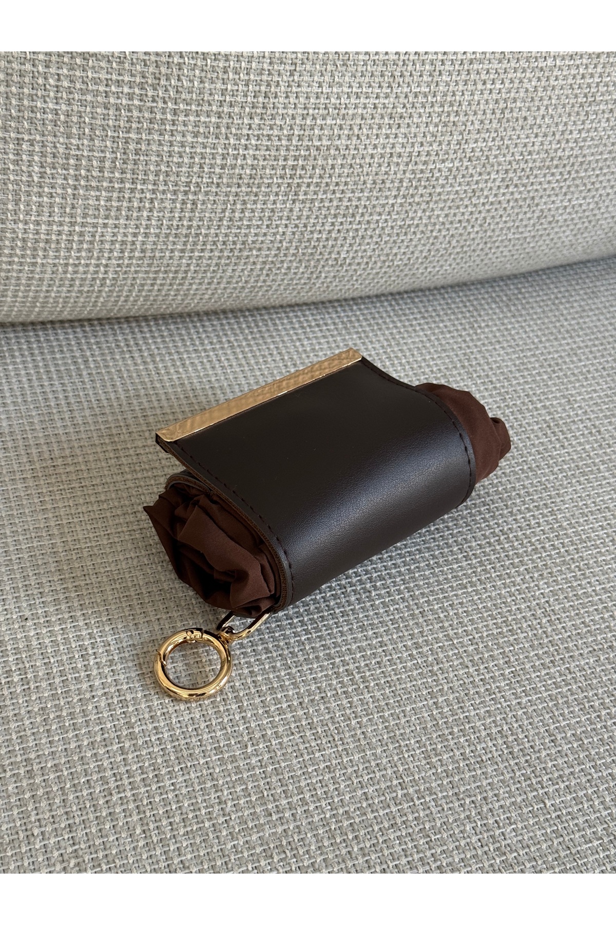 BAGLOVİS  Viral Bez Çanta – Anahtarlık Boyutuna Katlanabilen Büyük Hacimli Omuz Çantası EN45 BOY40 - Görsel 3