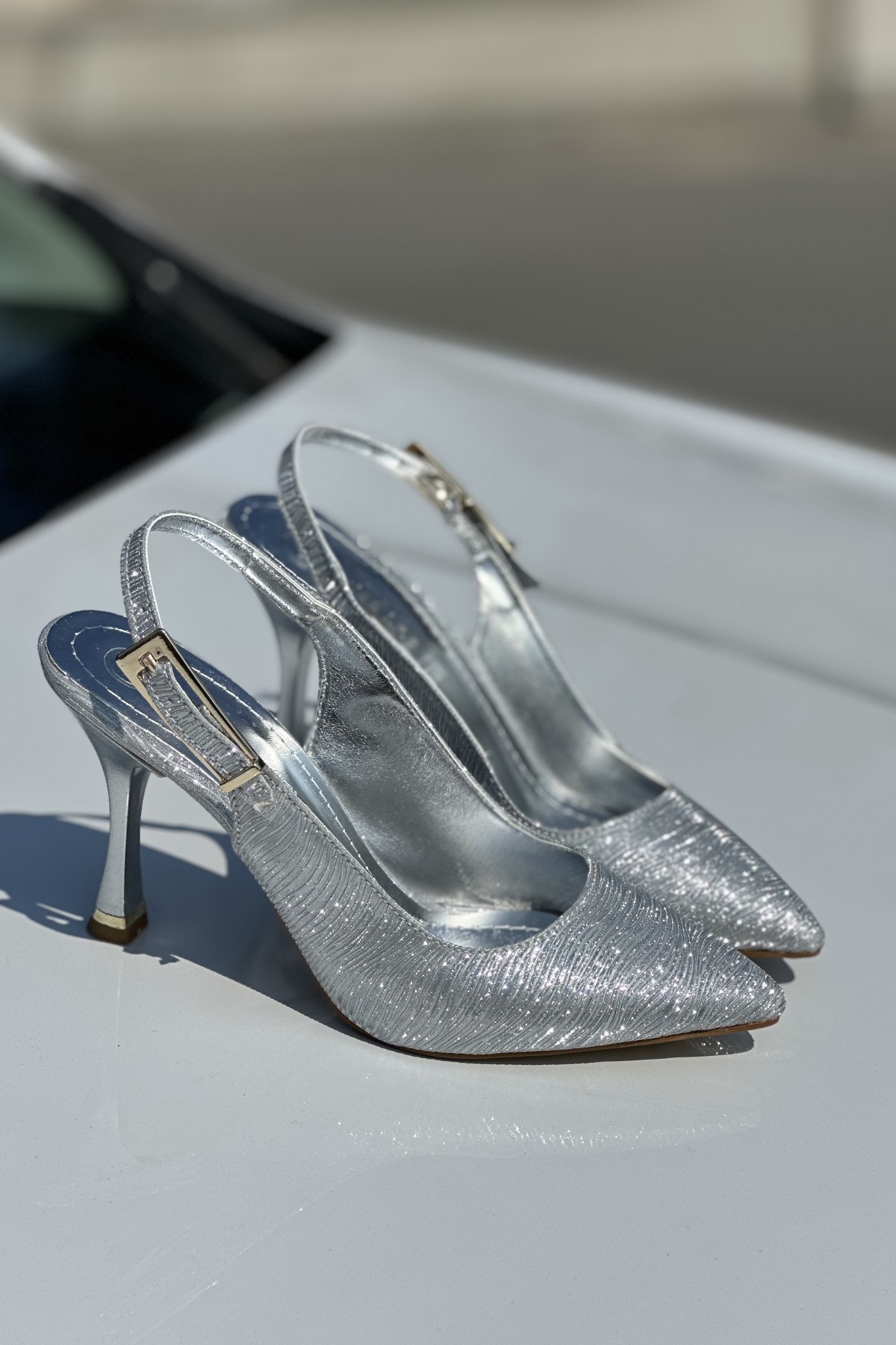 topuksarayı  Tao gümüş simli sivri burun slingback ince topuk kadın abiye ayakkabı - Görsel 4