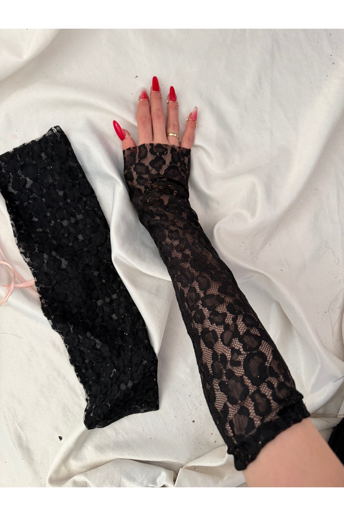 Nurcanilirboutique  Siyah zarif eldiven kolluk - Görsel 2