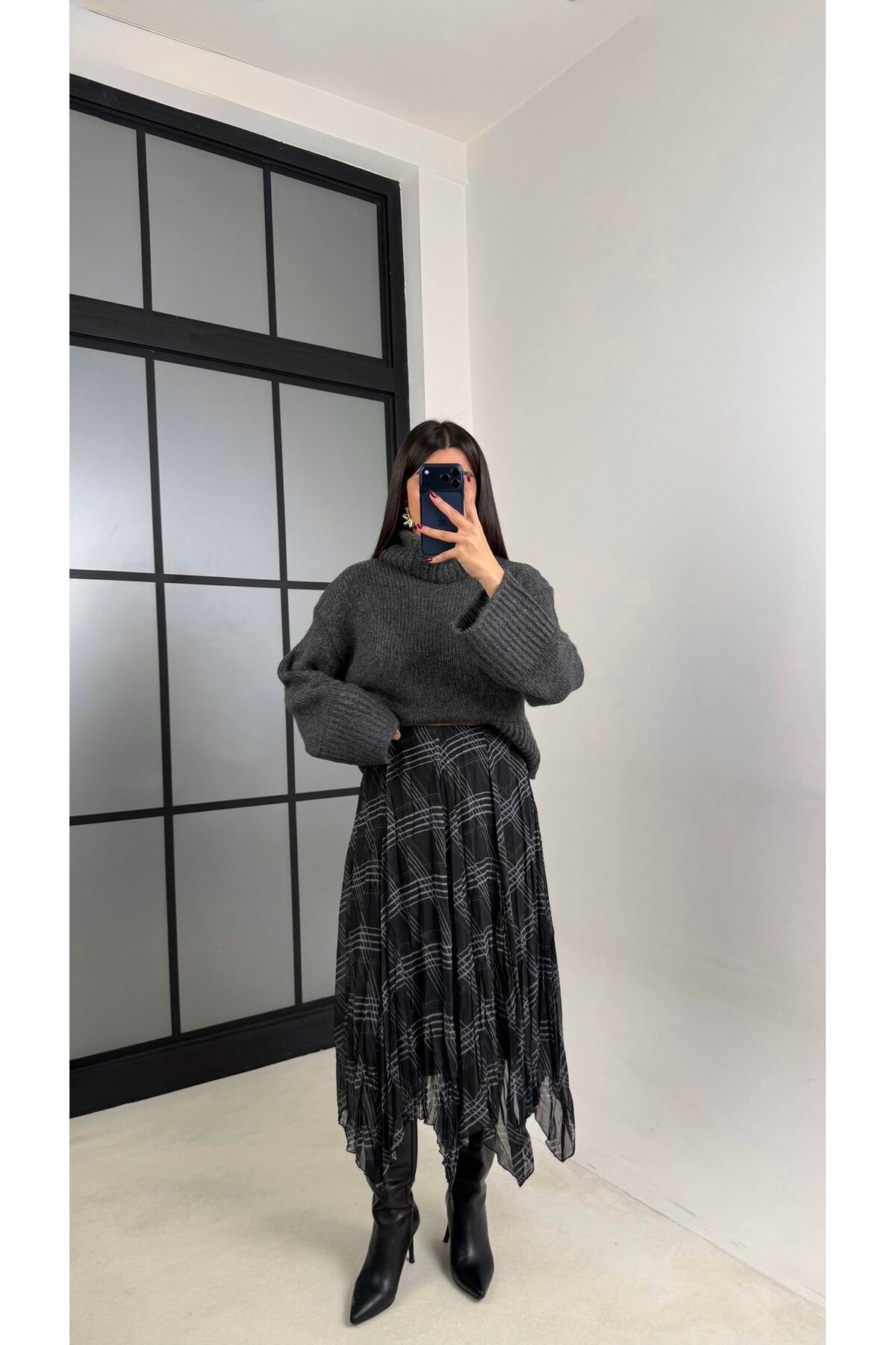 Look Kadıköy Asimetrik Ekose Desenli Tül Etek görsel 2