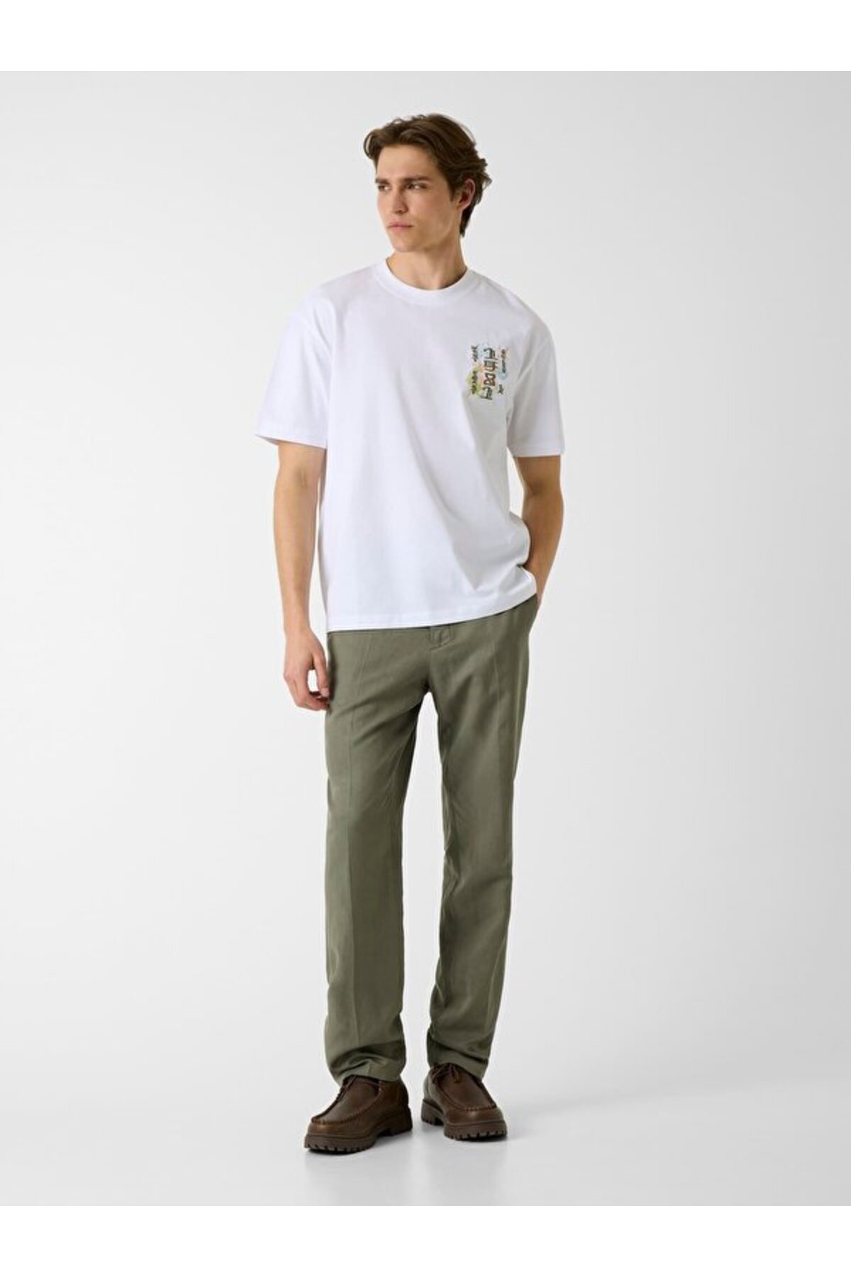 تیشرتمردانهGuessسفید