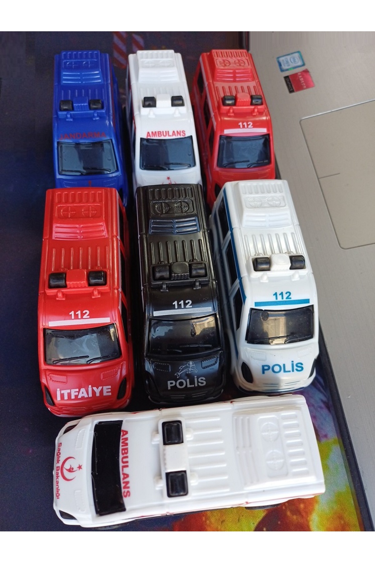 OYUNCAKSAHİLİ Araç Set 7 Adet Geri Çekbırak 112 Acil Minibüs Seti Ambulans itfaiye Polis Jandarma Emniyet 11CM fotoğrafı 3 (önizleme)