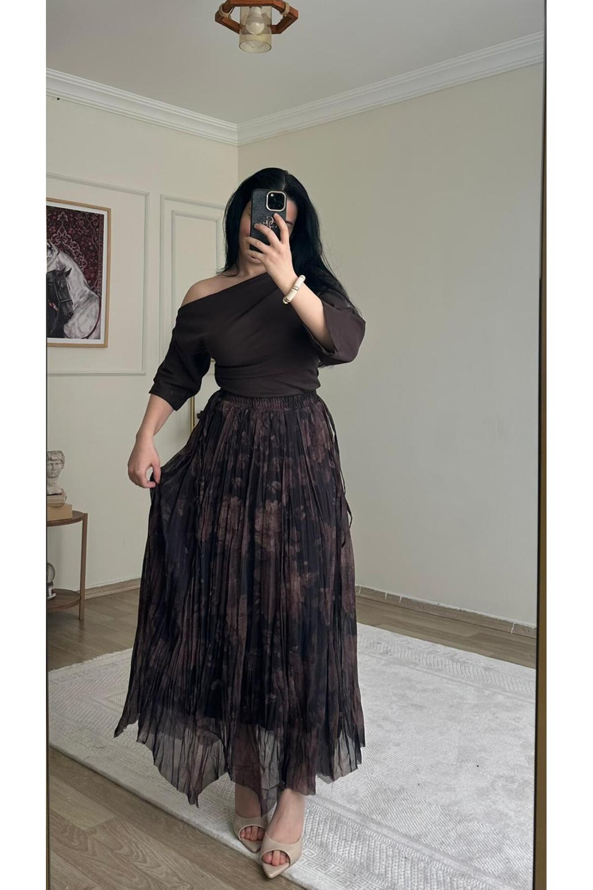 YELZEY BUTİK  Asimetrik Midi Desen Plise Etek - Görsel 4