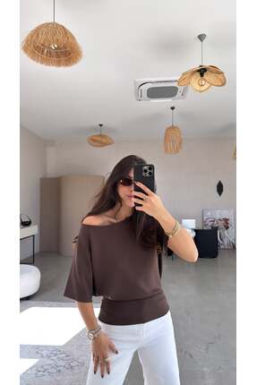 Buket Teke Kahverengi Omzu Açık Kısa Kollu Modal Bluz