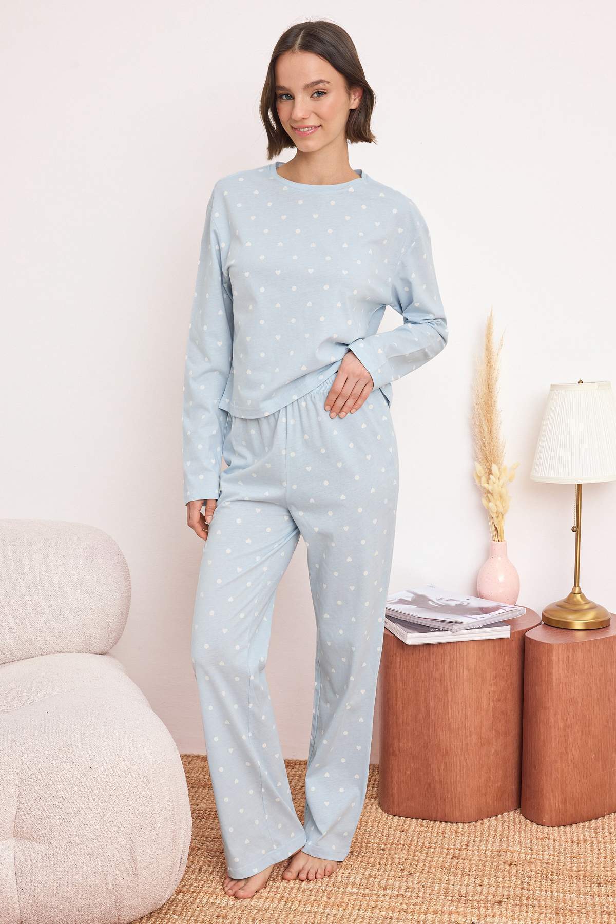 Trendyolmilla Açık Mavi %100 Pamuklu Puantiye ve Kalpli Örme Pijama Takımı THMAW25PT00039