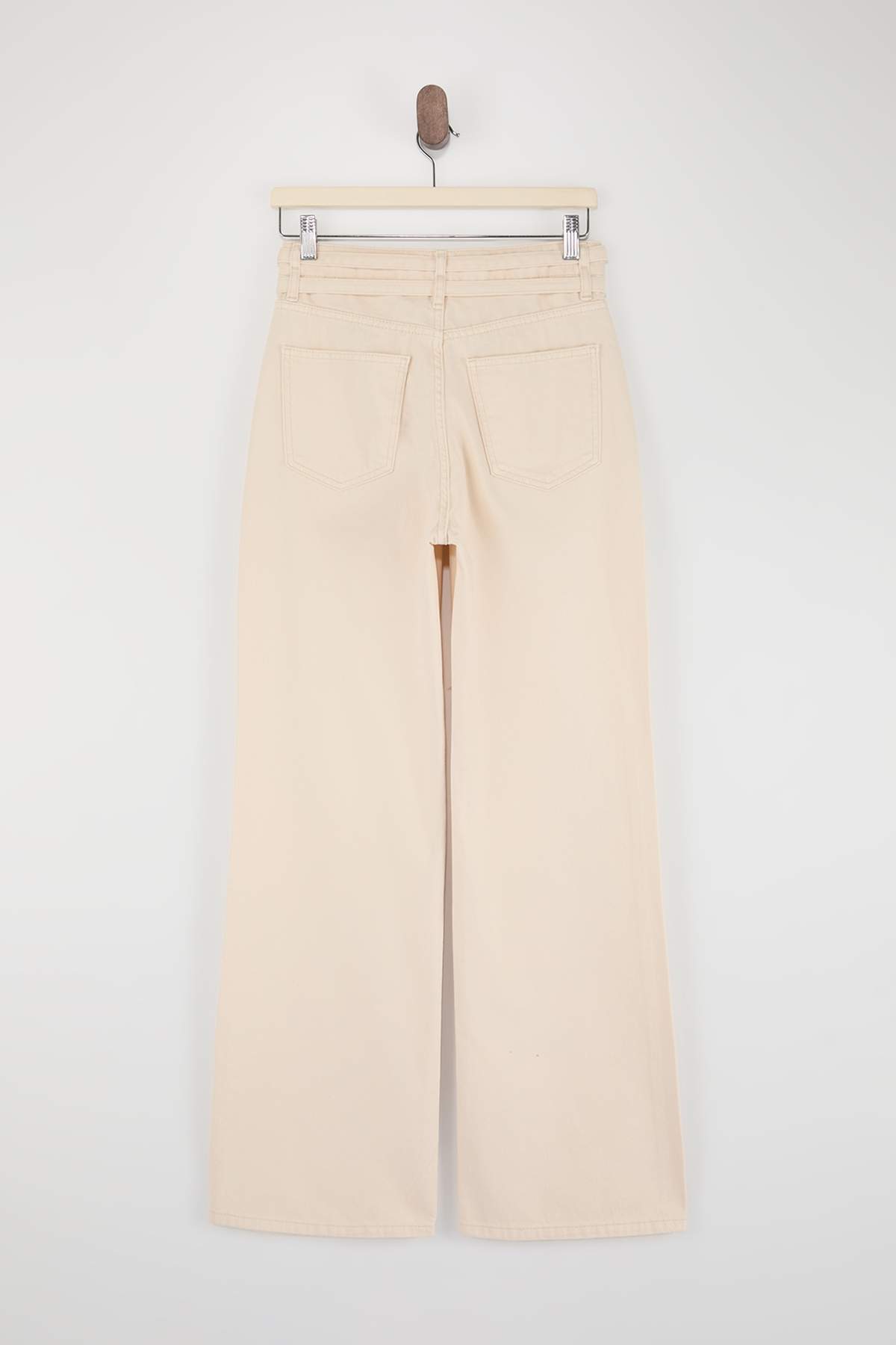 Trendyolmilla  Ekru Yüksek Bel Kemer Detaylı Wide Leg Jeans TWOAW26JE00164 - Görsel 6