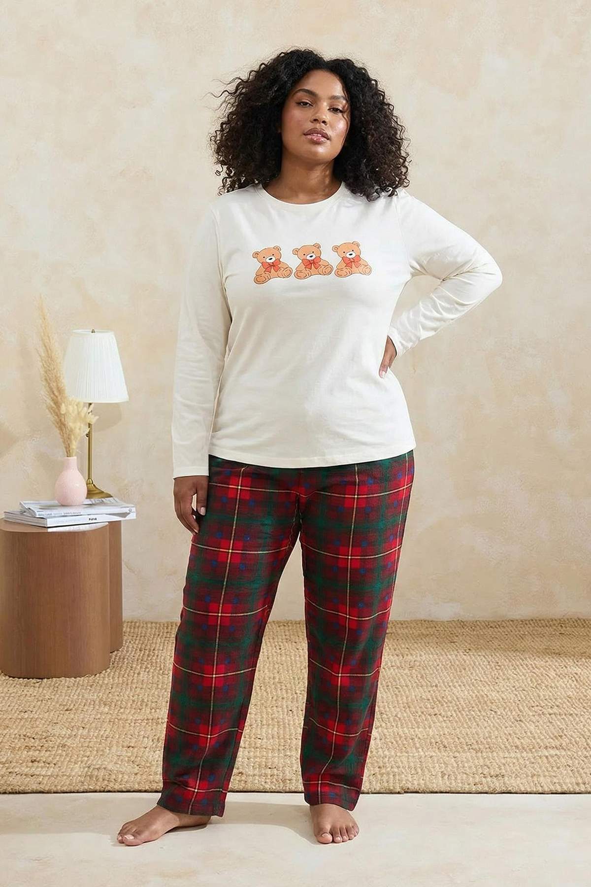 Trendyol Curve Ecru 100% Cotton Teddy Bear Plaid Knitted Pajama