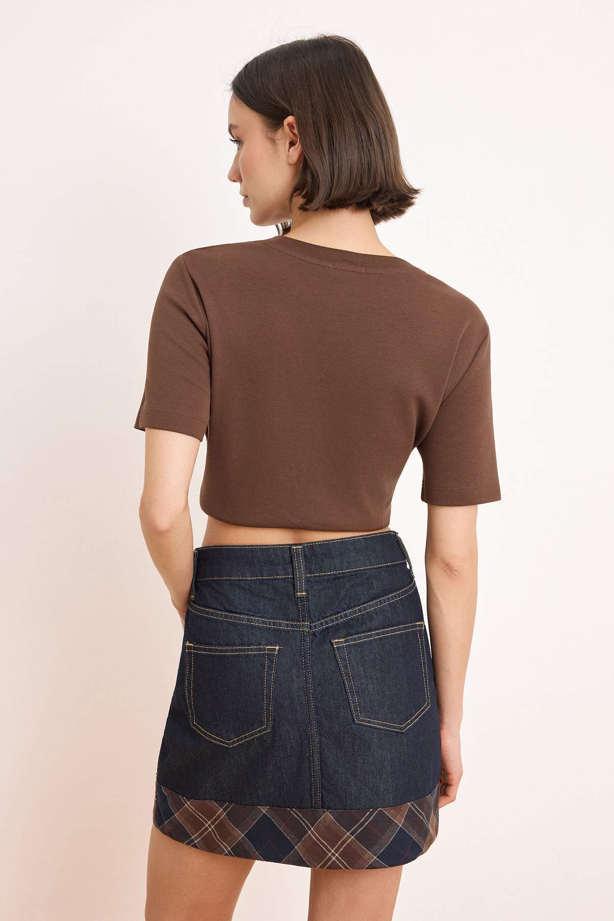 Trendyolmilla  Koyu Mavi Ekose Detaylı Mini Denim Etek TWOSS26ET00067 - Görsel 6