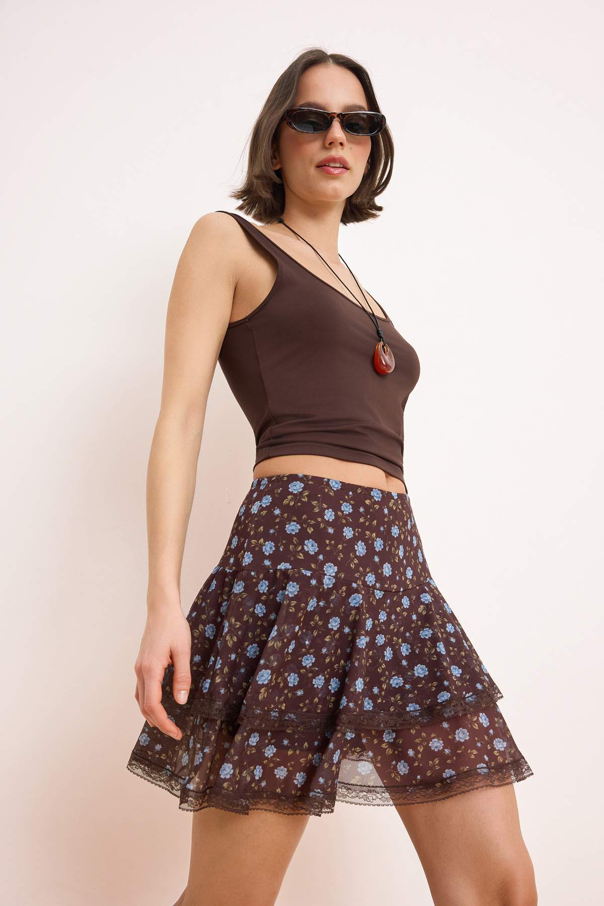 Trendyolmilla  Çok Renkli Çiçekli Şortlu Skater Dantel Detaylı Normal Bel Mini Tül Örme Etek TWOSS26ET00091