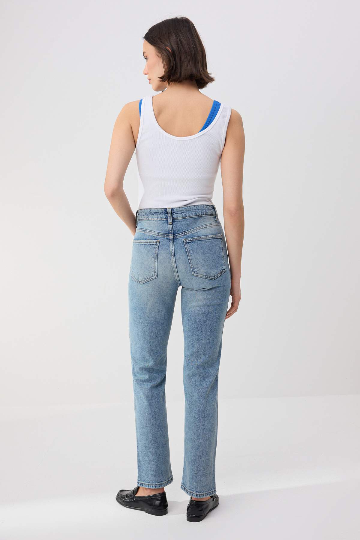 Trendyolmilla  Trendyolmilla Wardrope Essentials Koyu Mavi Az Esnek Yüksek Bel SLIM MOM Jeans TWOSS26JE00148 - Görsel 4