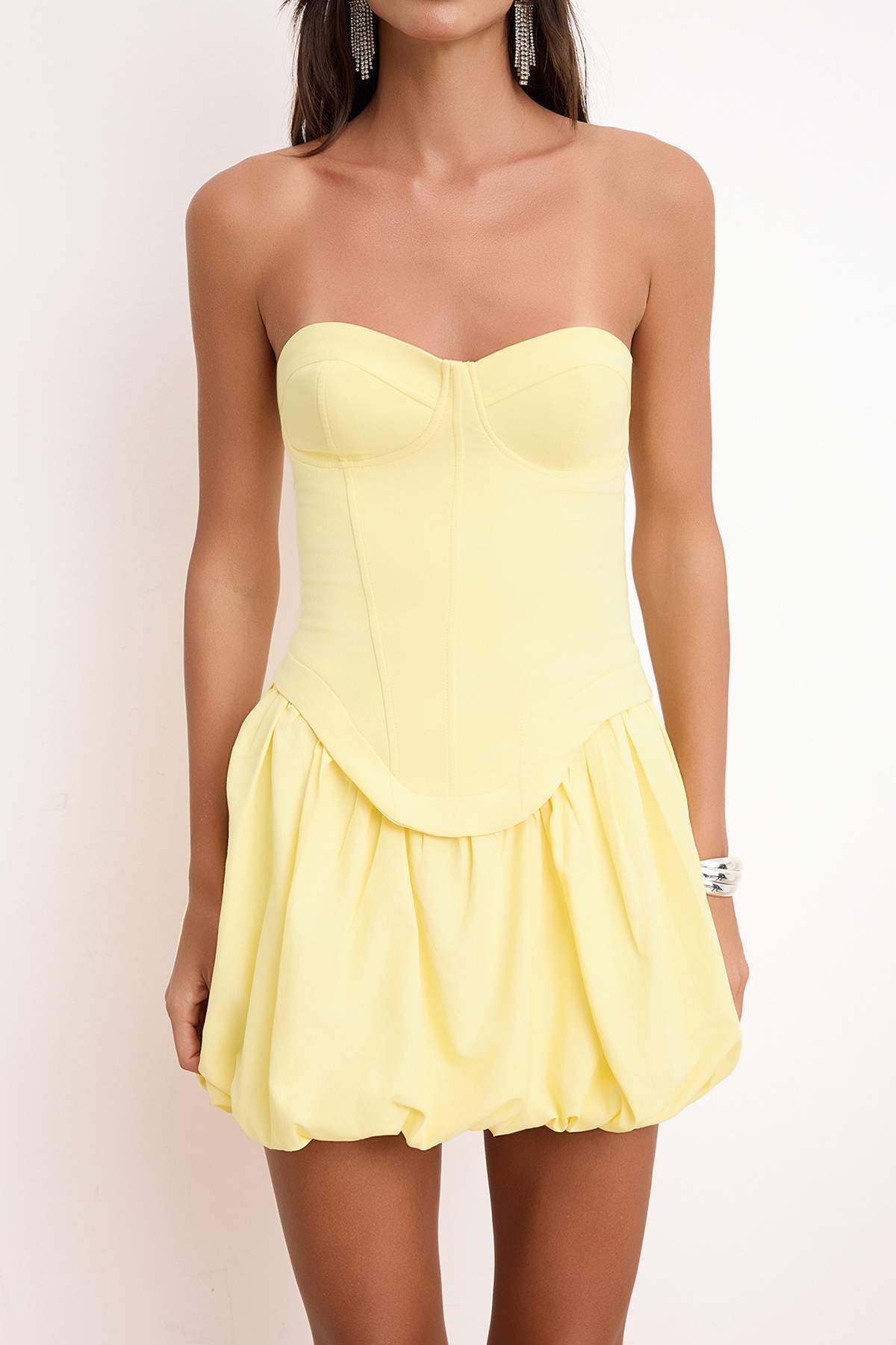 Trendyolmilla  Açık Sarı Balon Etek Detaylı Dokuma Mini Elbise TPRSS26EL00038 - Görsel 3