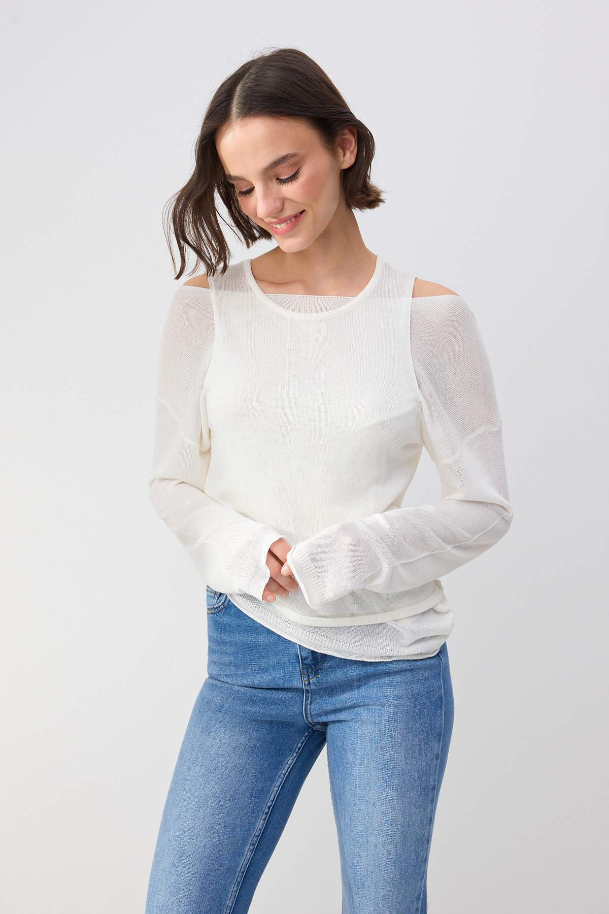 Trendyolmilla  Wardrobe Essentials Ekru Kayık Yaka Oversize 2'li Atlet-Bluz Triko İnce Bluz TWOSS26BZ00283 - Görsel 3