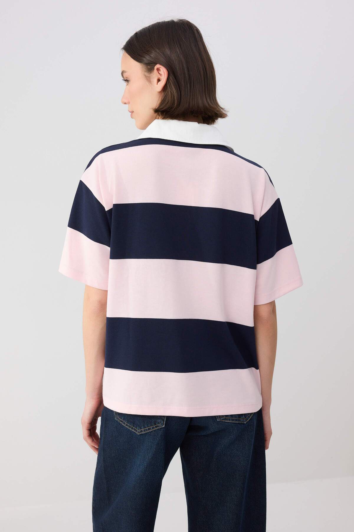 Trendyolmilla  Wardrobe Essentials-Lacivert Çizgili Regular/Normal Kalıp %100 Pamuk Örme T-shirt TWOSS26TS00027 - Görsel 4