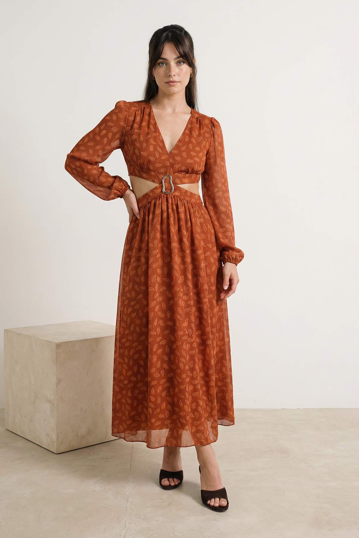Trendyolmilla Kiremit Cut Outlu Aksesuar Detaylı Şifon Maxi Dokuma Elbise TWOSS26EL00093