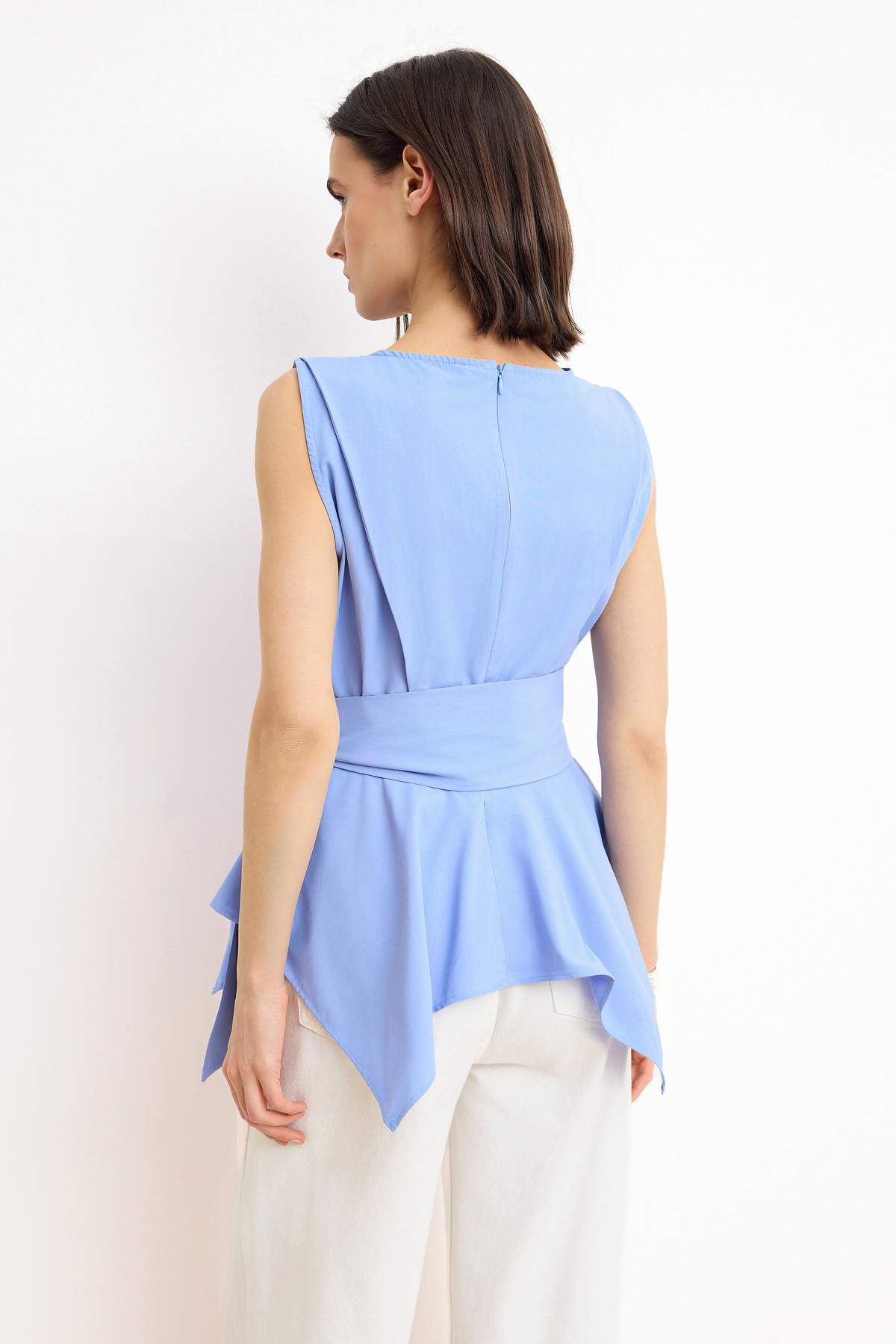 Trendyolmilla  Mavi Kuşaklı Asimetrik Şık Dokuma Bluz TWOSS26BZ00537 - Görsel 4