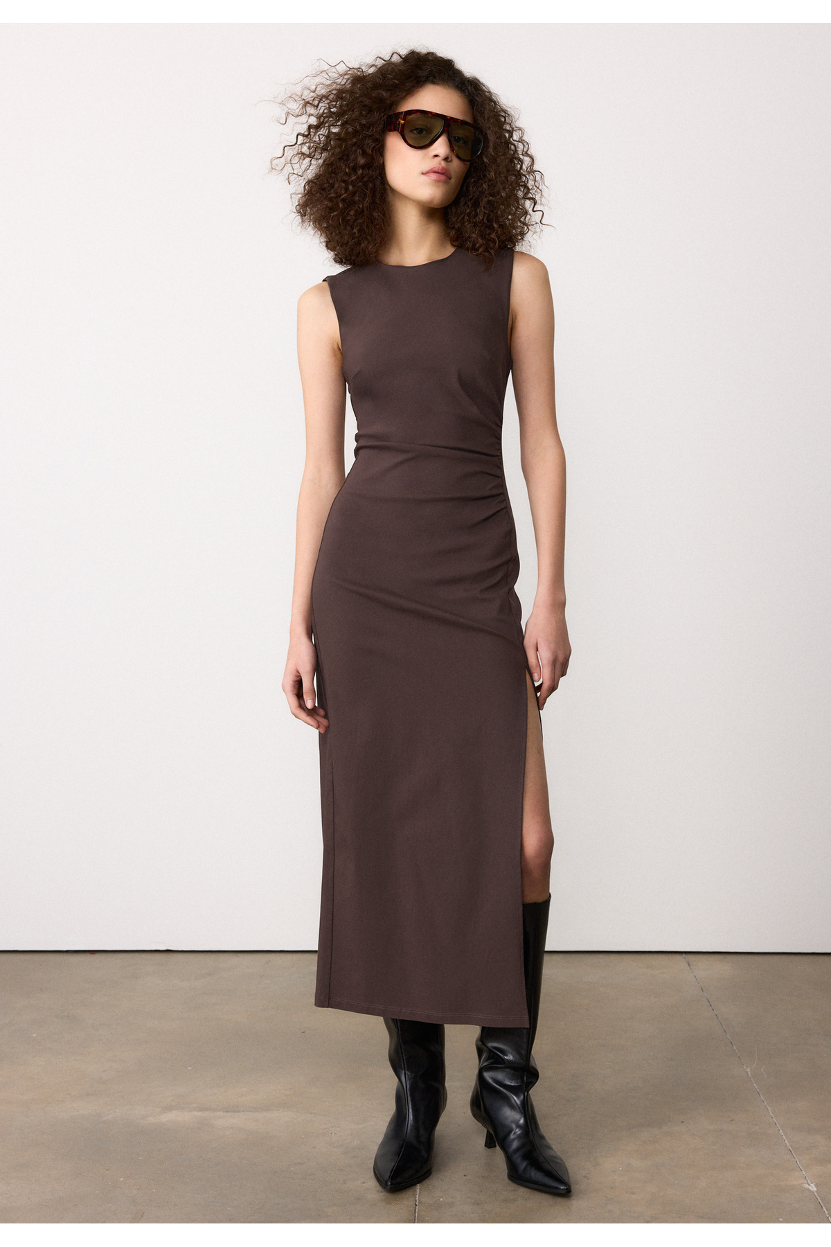 Stradivarius  Kolsuz bengalin midi elbise