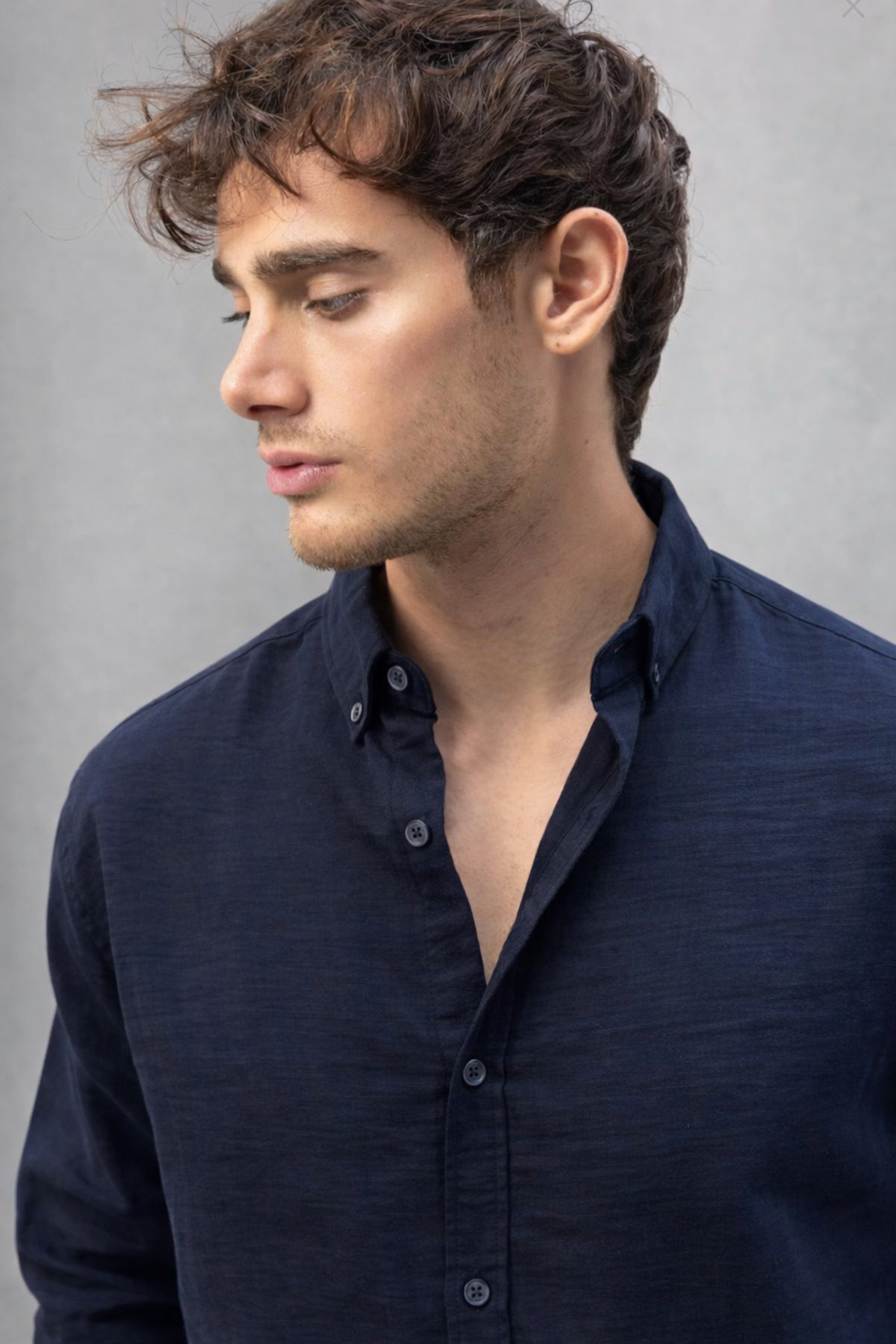 Valiberta  Pera Kumaş Keten Görünümlü Yarım Oversize Uzun kollu Erkek Gömlek - Lacivert - Görsel 4