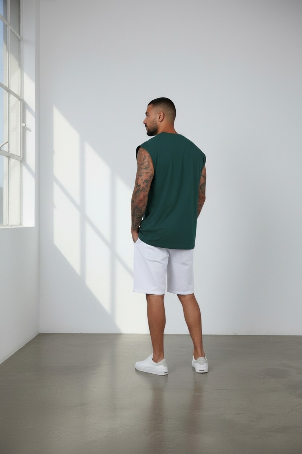 Altamira Erkek Yeşil Dikey Baskılı Oversize Kolsuz T-shirt görsel 2