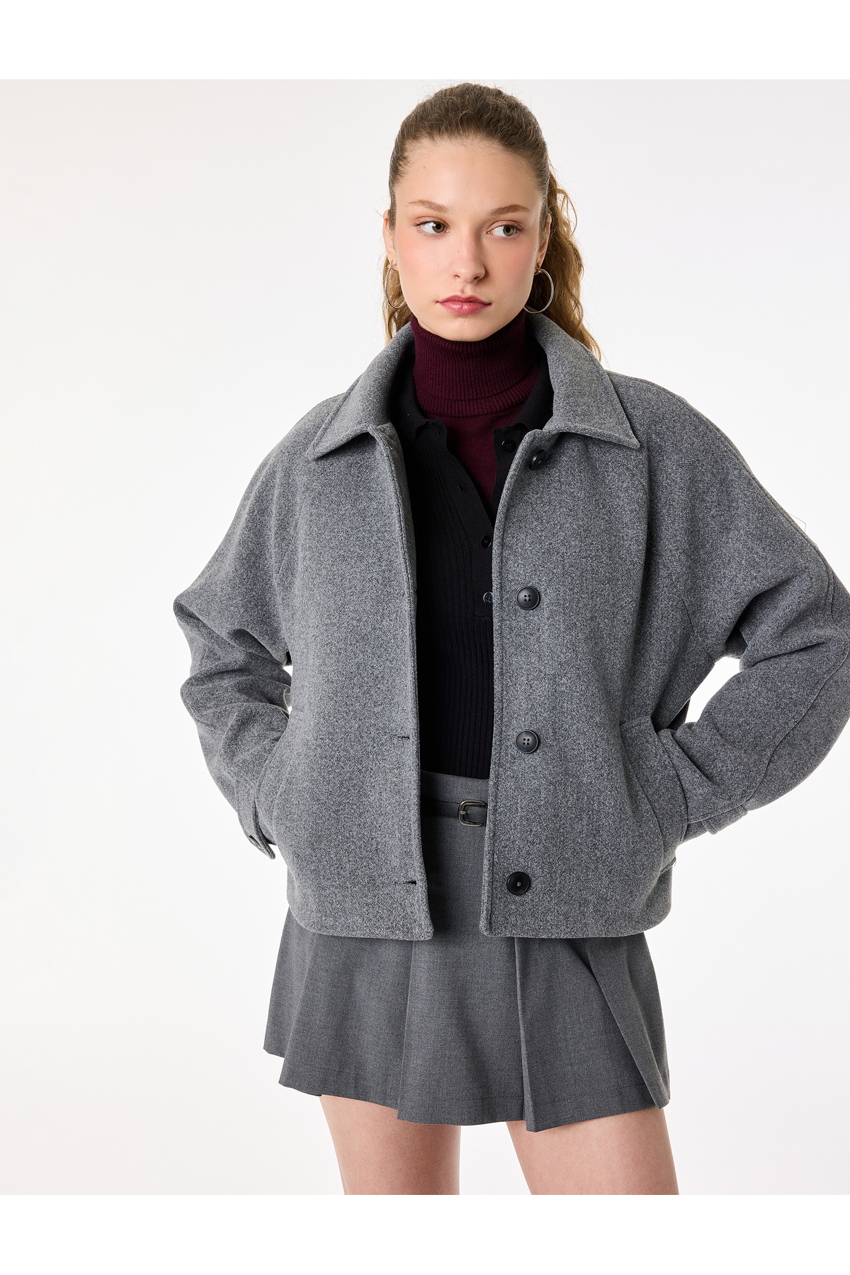 Koton  Uzun Kollu Cepli Düğmeli Klasik Yaka Kaşe Ceket