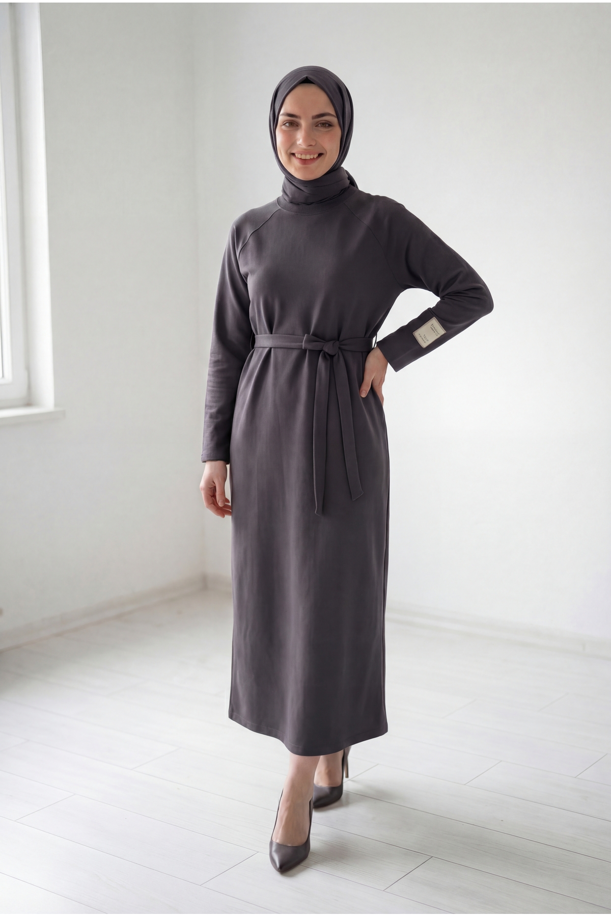 Amine Sleeve Label Detailed Dress-EU2400 Anthracite