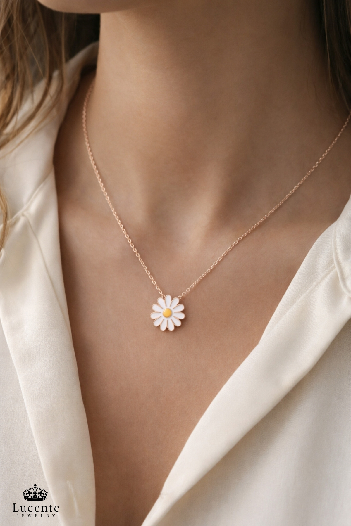 Lucente Jewellery Işıklı Hediye Kutulu 925 Ayar Luxury Serisi Rose Gold Beyaz Mineli Papatya Gümüş Özel Gün Hediyesi 45 Cm Zincirli Aşk Şans Bereket ve Zarafetin Simgesi Mininal Papatyalı Küpe Hediyeli Şık Kadın Kolye görsel 3