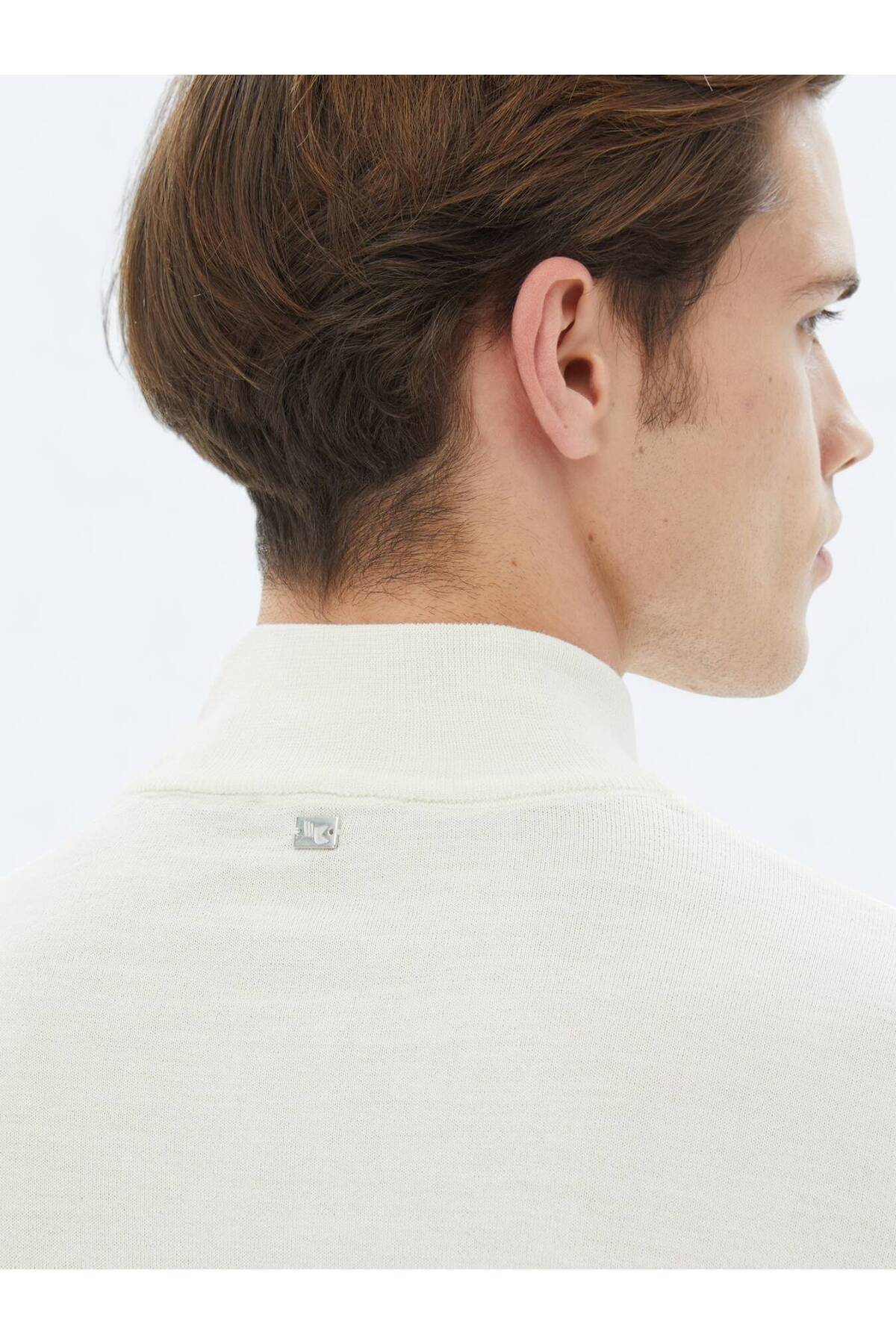 Kip  Ekru Yarım Balıkçı Yaka Düz Örgü Yün Karışımlı Triko Kazak - Görsel 6