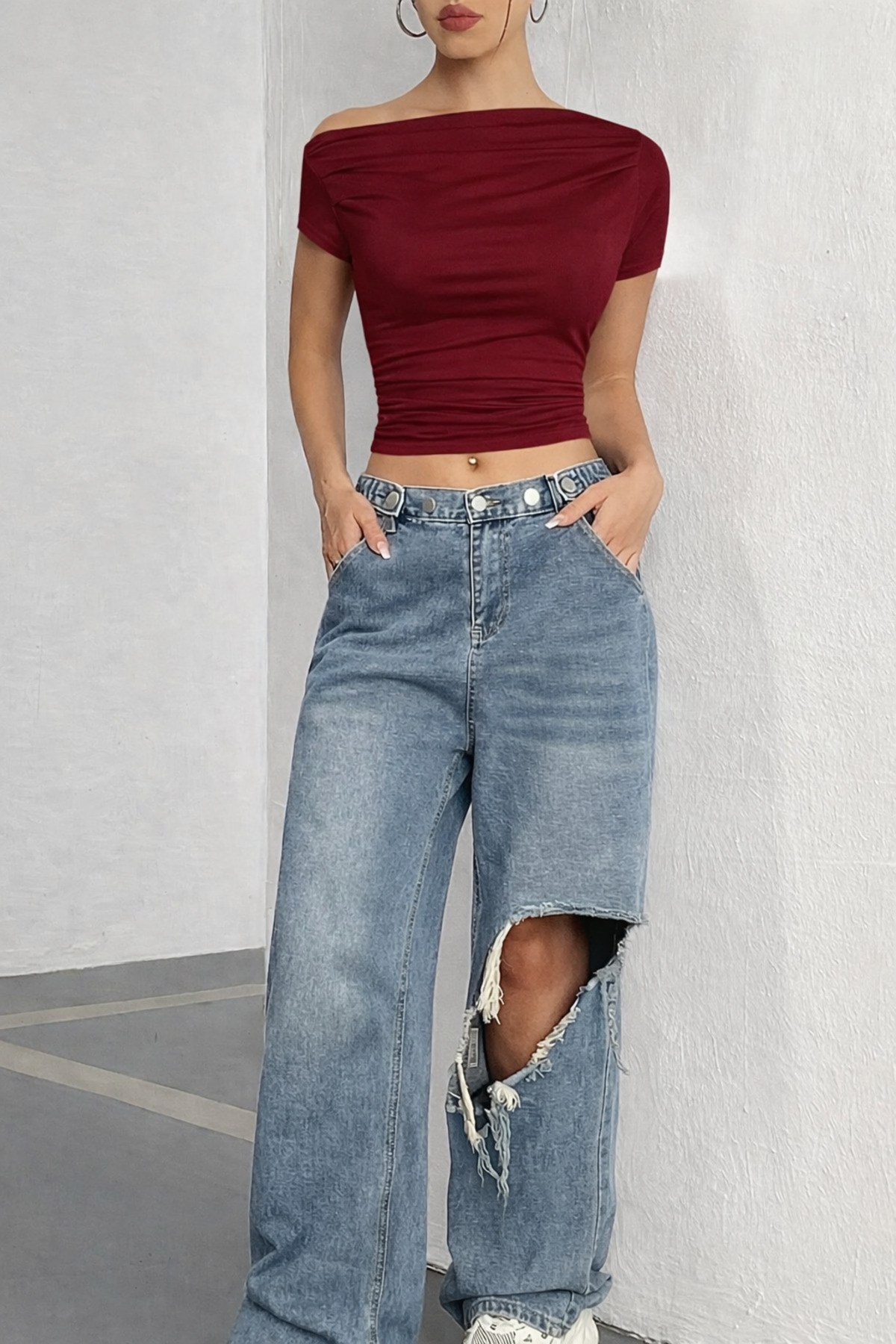 peri tower  Yeni Ürün Kadın Omzu Düşük Pile Detaylı Viskon Bluz (crop değildir) 0029 - Görsel 4