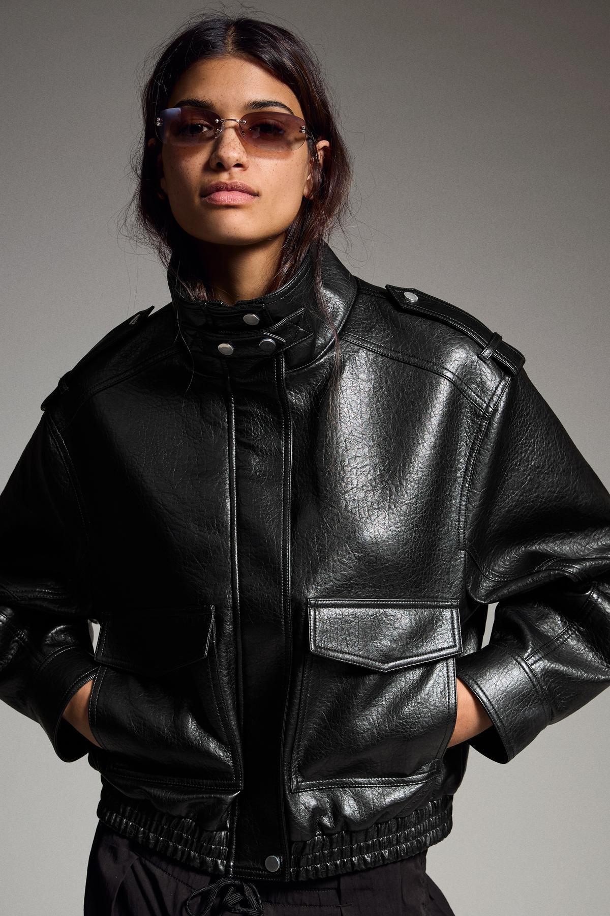 Bershka  Suni deri dik yaka ceket