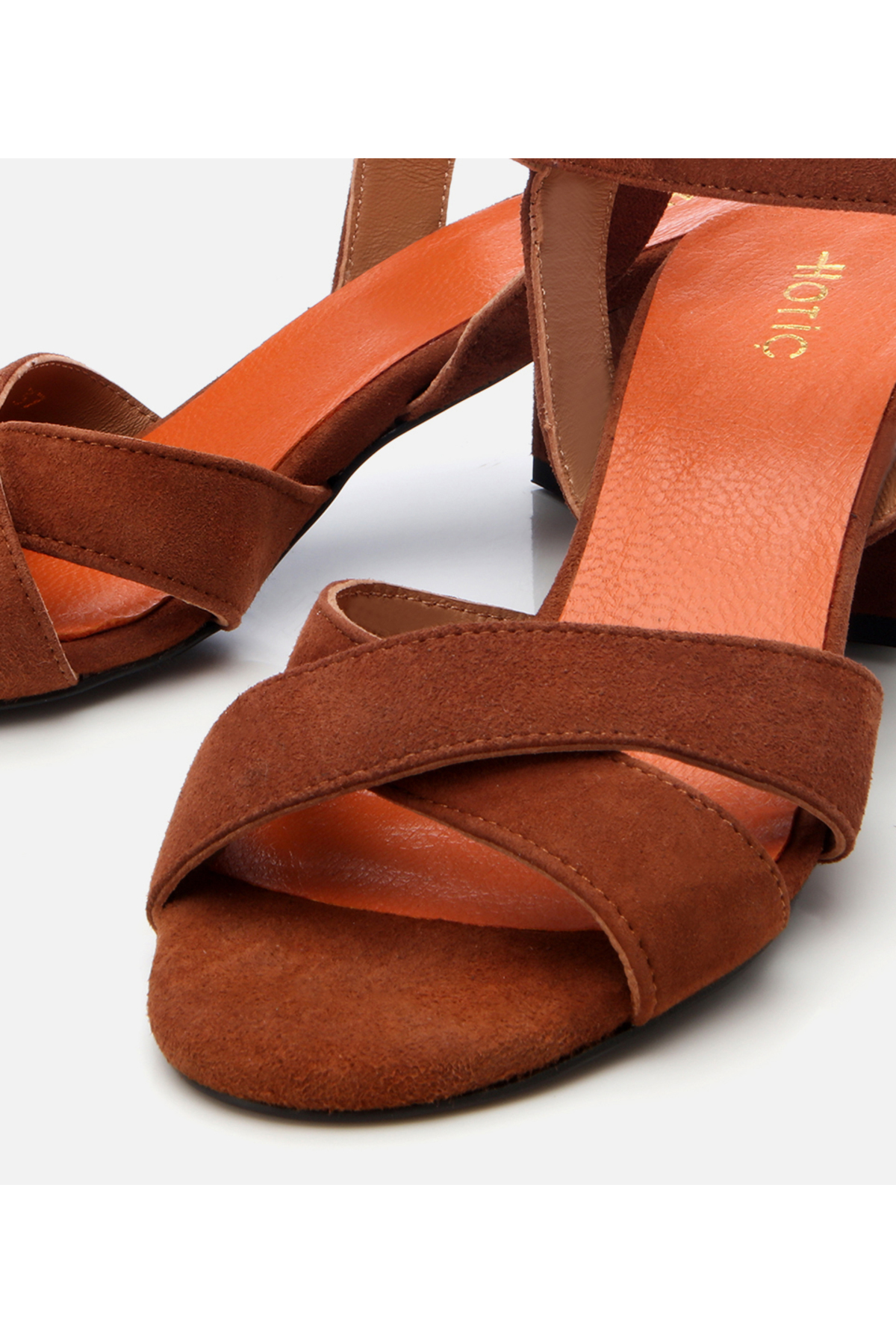 Hotiç  Kadın Süet Deri Taba Kemerli Kalın Topuklu Sandalet - Görsel 3