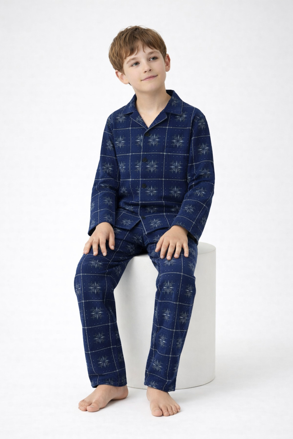 Free Beka Lacivert Ekose Desenli Uzun Kollu Gömlek Yaka Düğmeli Erkek Çocuk Pijama Takımı fotoğrafı 3 (önizleme)