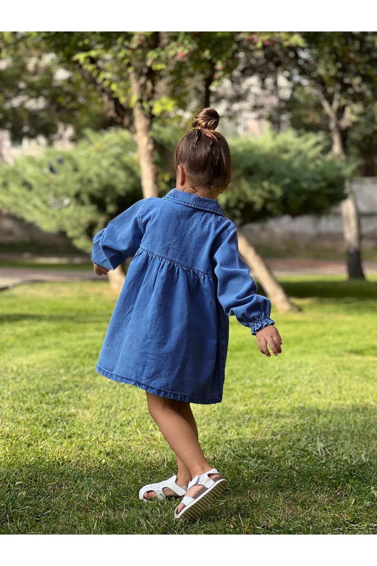 Pollito Kız Çocuk Gömlek Yaka Detay Önü Düğmeli Robalı Kot Elbise fotoğrafı 2 (önizleme)