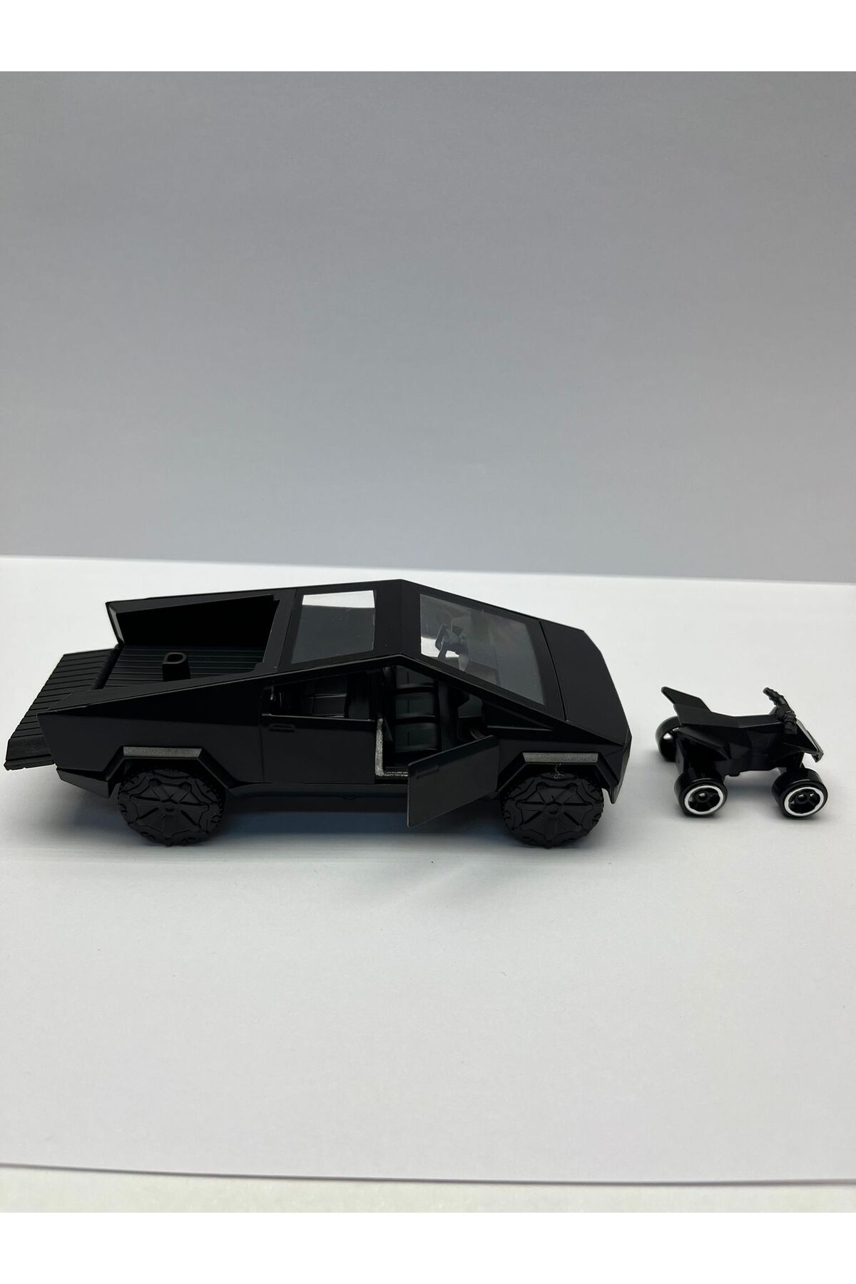 afreyz oyuncak Oyuncak Tesla Cybertruck Metal Araba Çek Bırak Tesla Ve Atv 1:36 Kapı Bagaj Açılır Kutulu Araba fotoğrafı 6 (önizleme)