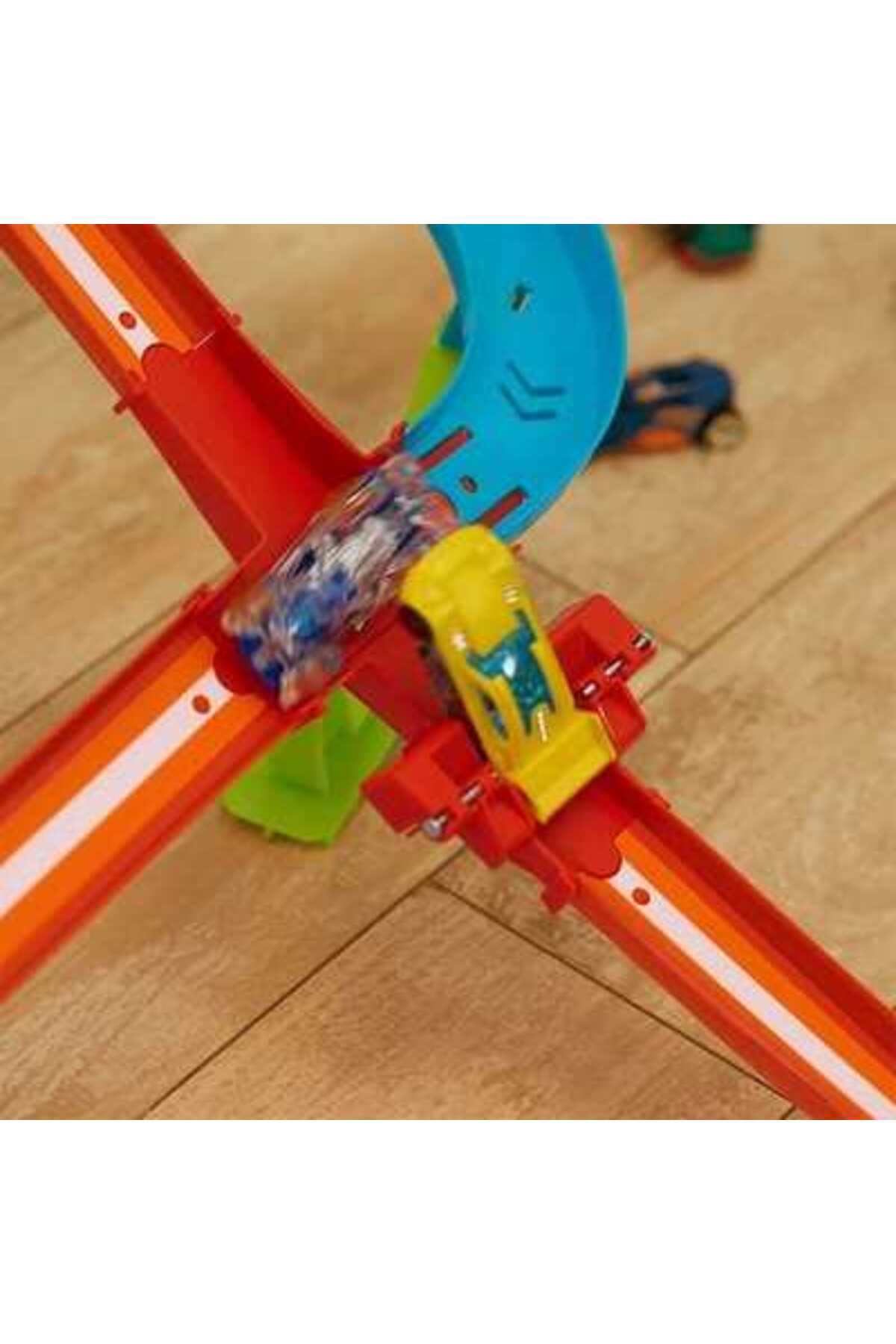 HOT WHEELS HPC07 Neon Yarışlar Çoklu Yarış Heyecanı Pist Seti fotoğrafı 4 (önizleme)