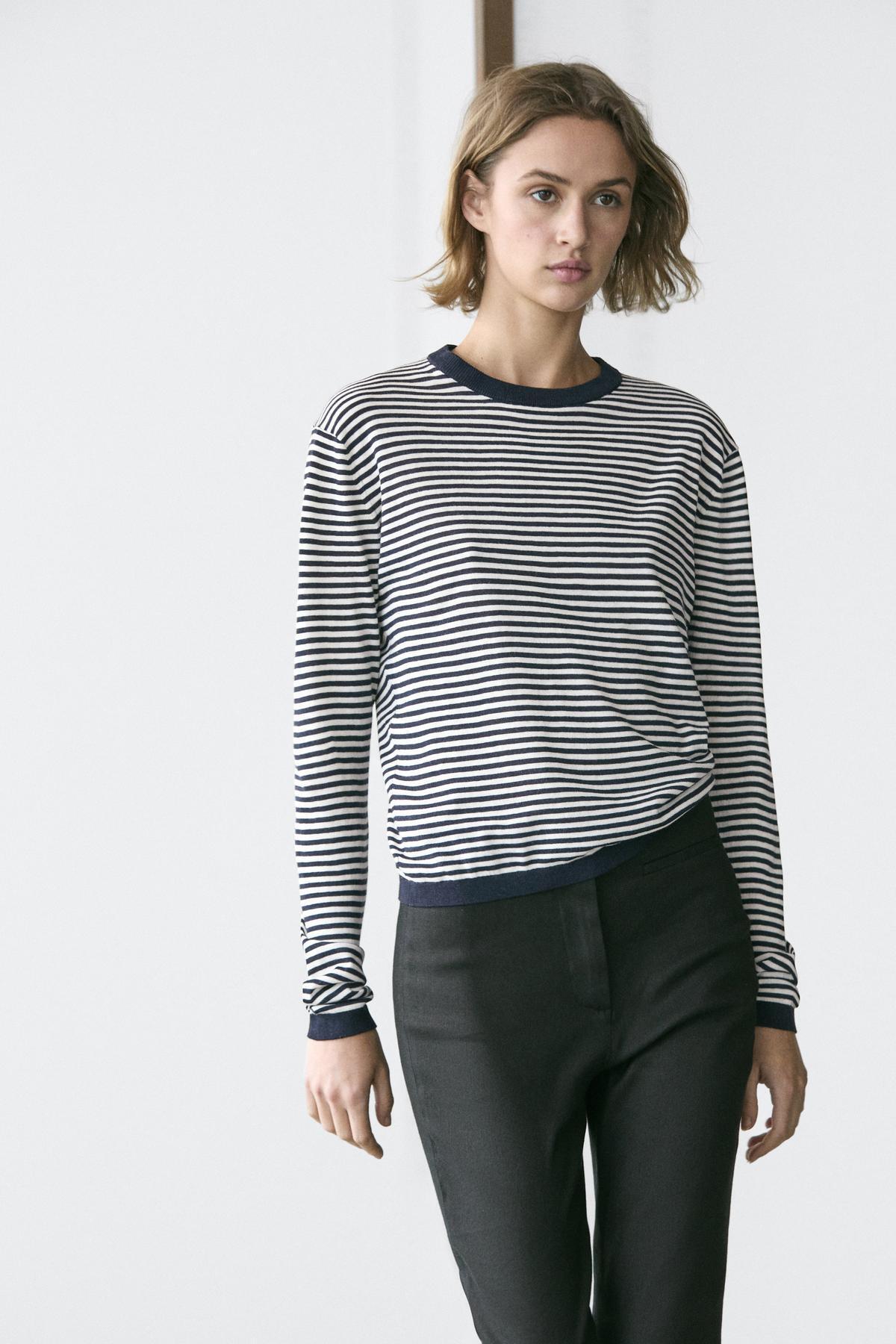Massimo Dutti  Pamuk ipek karışımlı çizgili triko kazak - Görsel 4