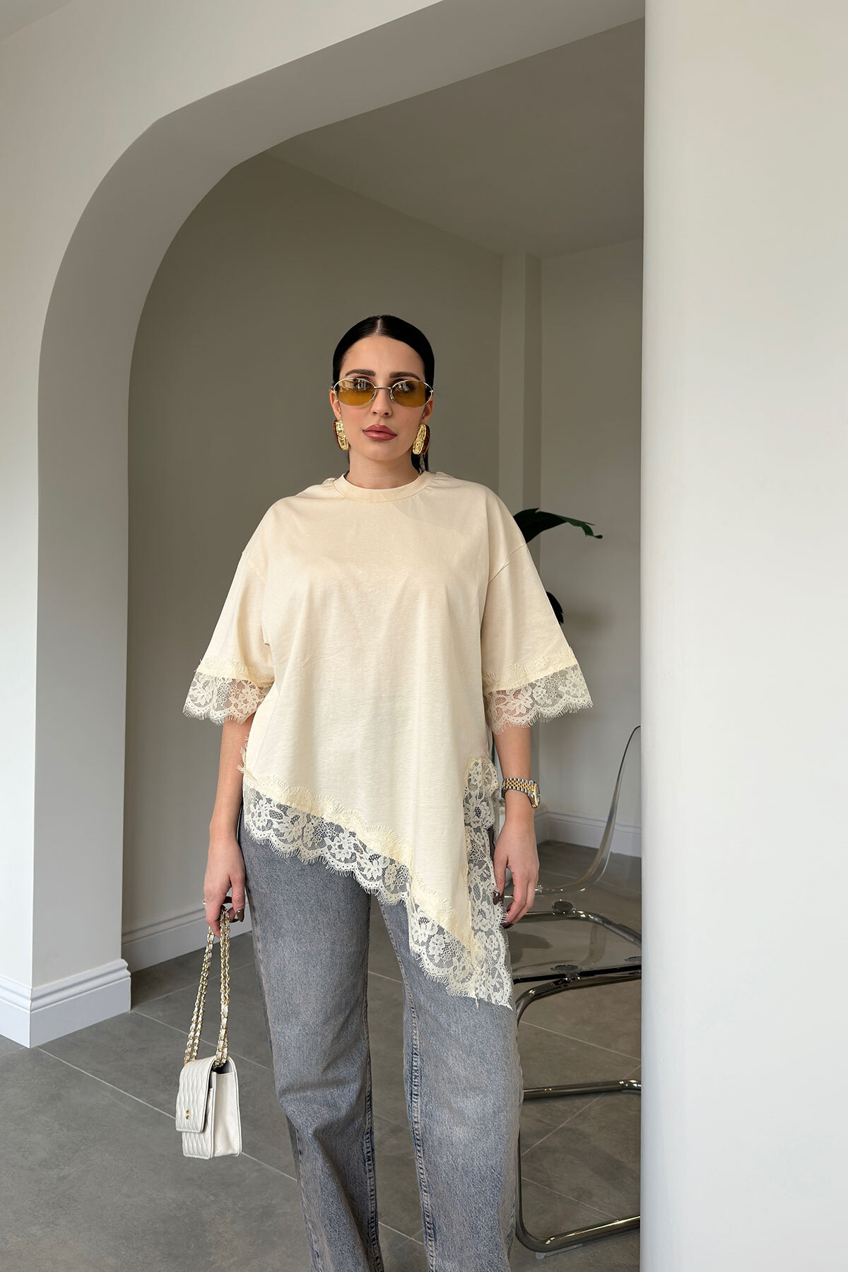 MAGARDE Преміум блуза з мереживним коміром-بيج